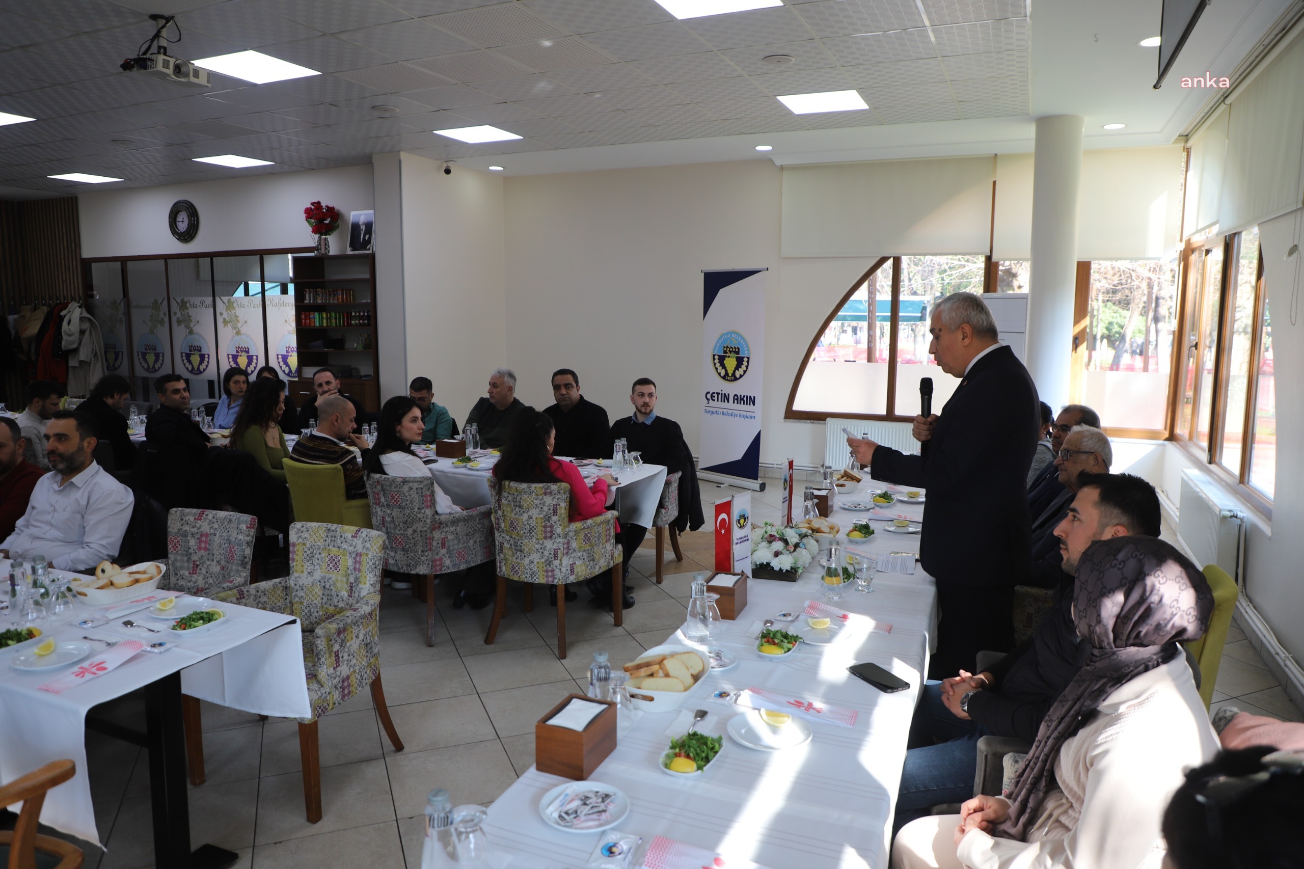 Turgutlu Belediyesi’nden basın emekçileri için yemek organizasyonu 