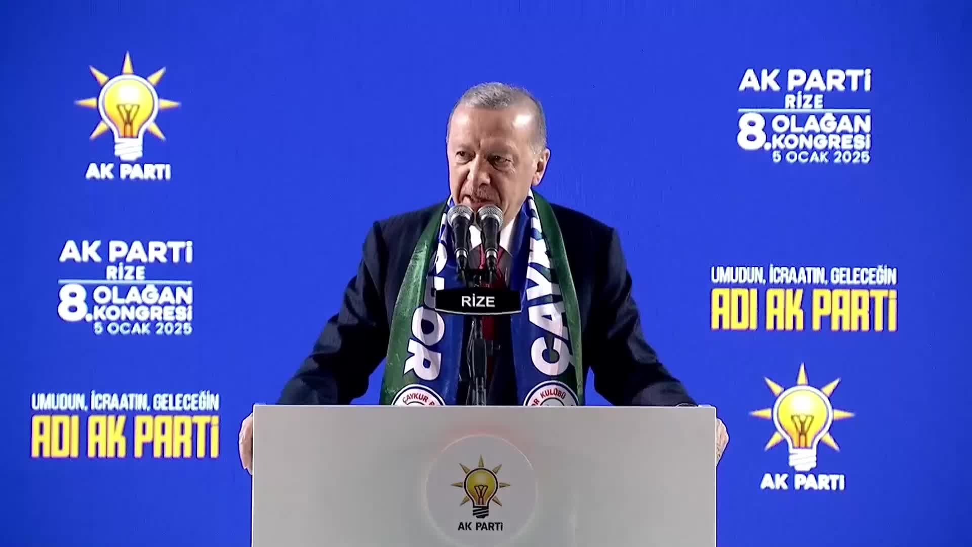 Erdoğan’dan parti teşkilatlarına uyarı: “Bilin ki Genel Başkan çok şikayet alıyor”