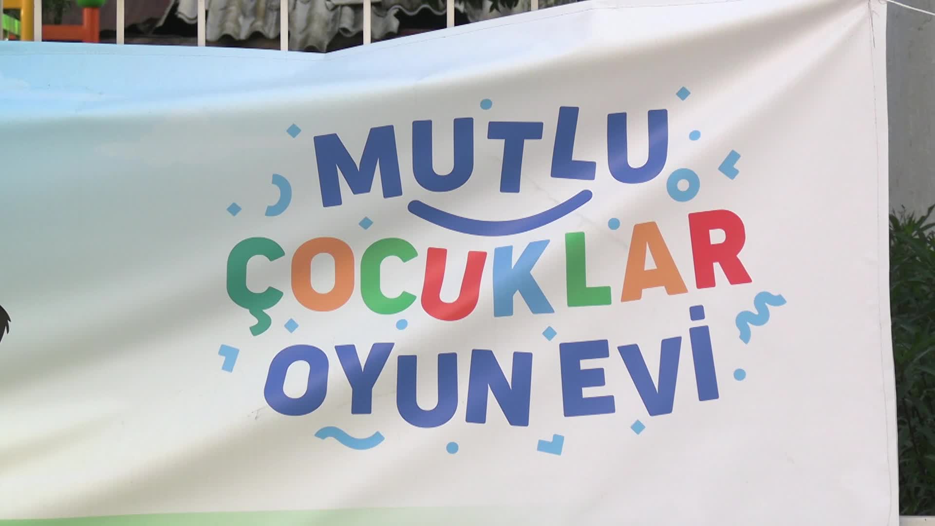 Konak’ta ‘Mutlu Çocuklar Oyun Evleri’ ile annelere iş hayatı için imkan sağlanıyor 