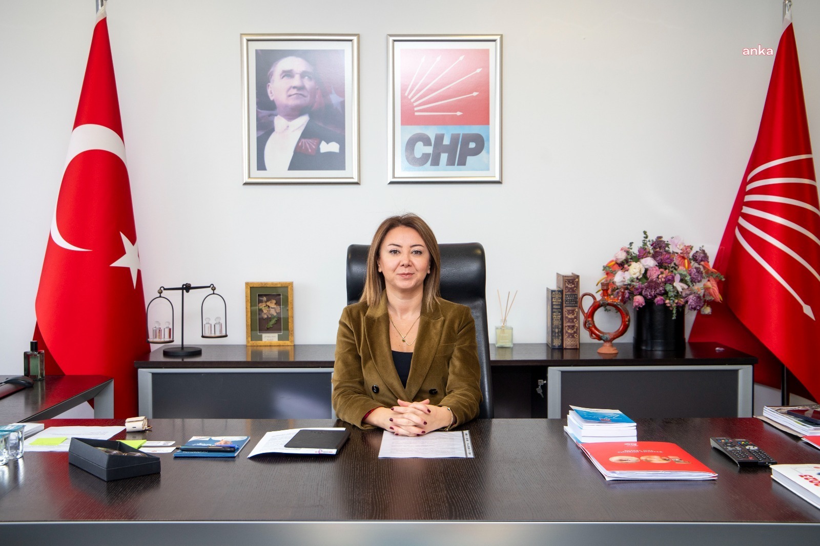 CHP Genel Başkan Yardımcısı Gül Çiftci Binici: Başlatılan soruşturmanın amacı kılıç çatan genç teğmenlere verilen desteğe bir gözdağıdır   