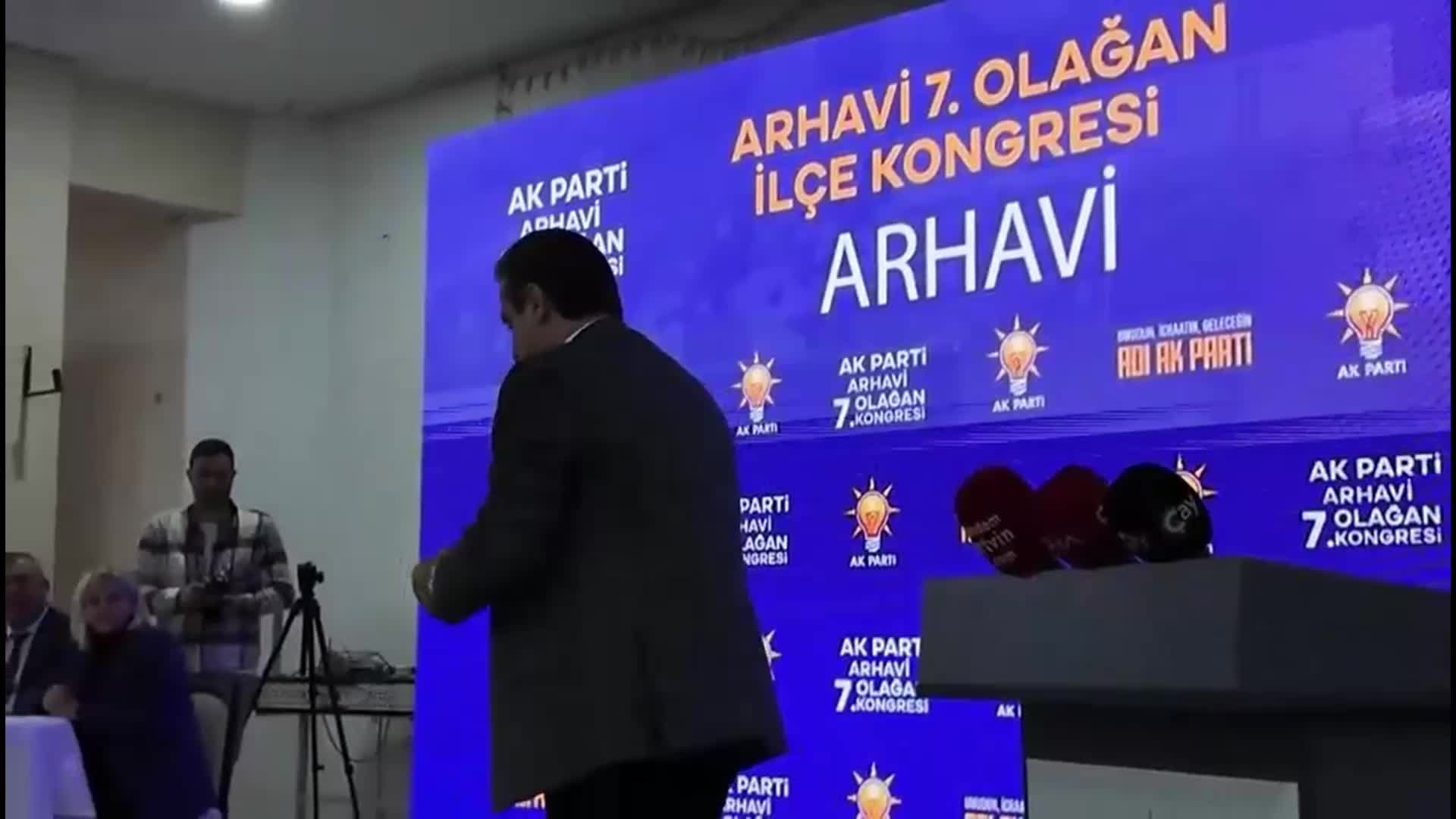 AK Parti Artvin Milletvekili Faruk Çelik, Arhavi’deki maden ve HES projeleri hakkında konuştu: "İsyan etmek sizin mesleğiniz mi?"