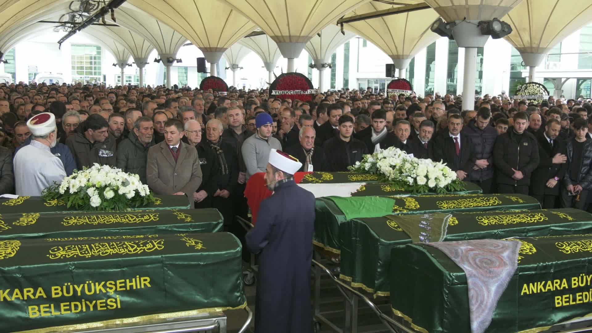 Bolu Kartalkaya'daki yangın faciasında hayatını kaybeden Doğan ailesi, Ankara'da son yolculuğuna uğurlandı