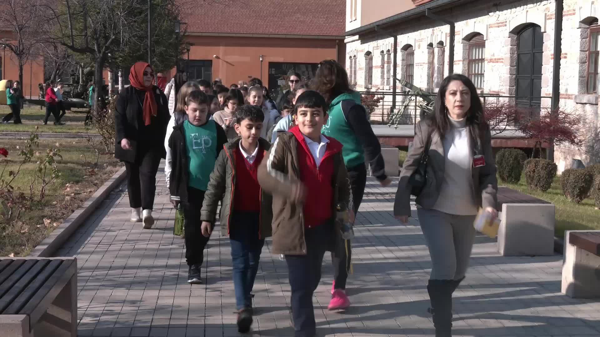 MKE İmalat-ı Harbiye Müzesi'nde öğrencilere savunma sanayi ürünleri tanıtıldı