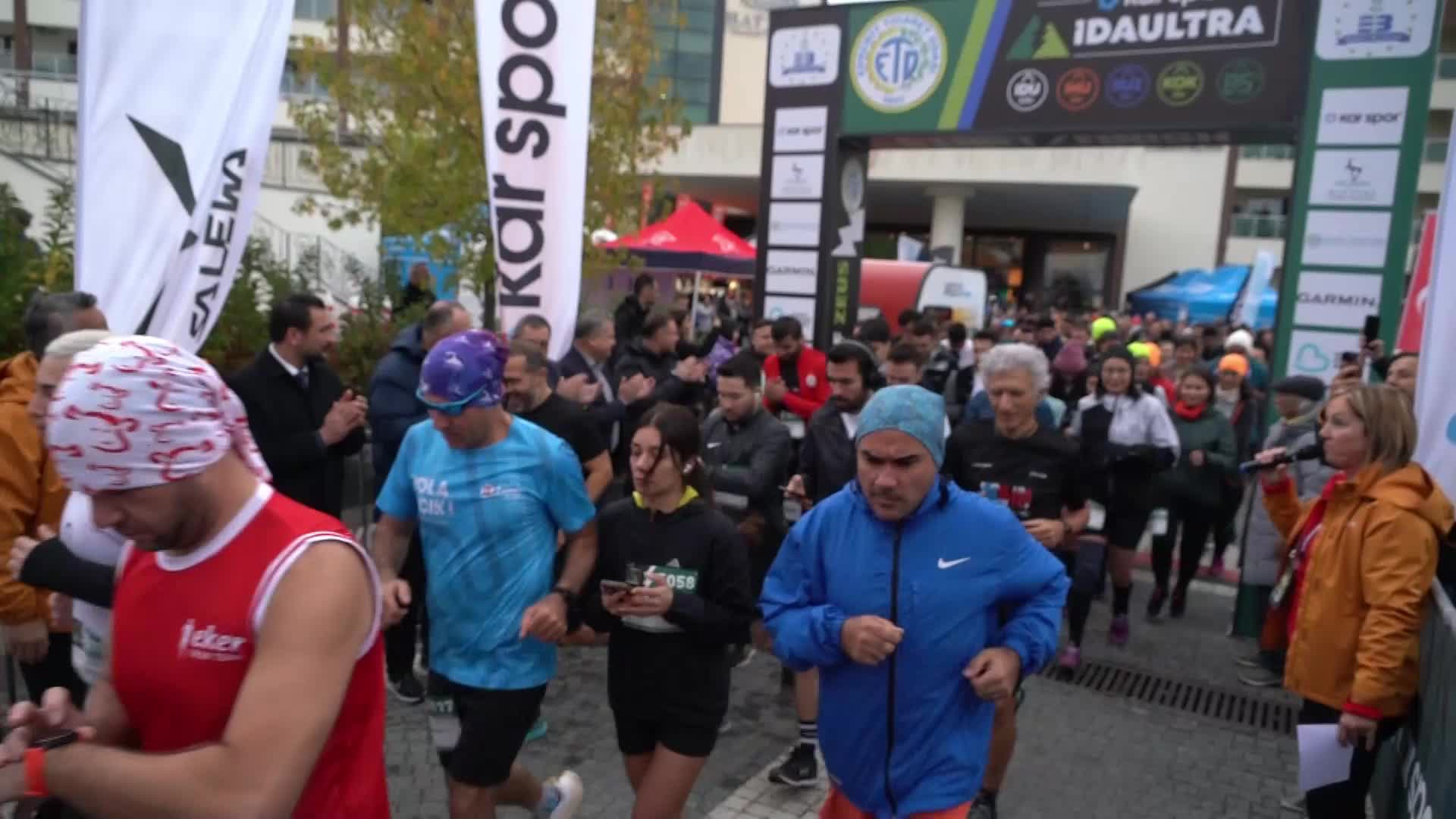 Edremit Belediyesi'nin ev sahipliği yaptığı 8'inci İda Ultra Maratonu tamamlandı