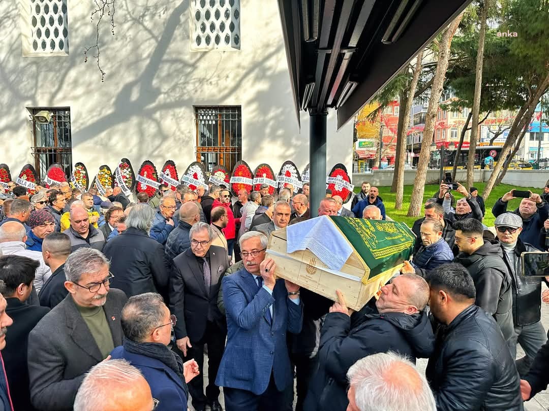 Bandırma Belediye Başkanı Mirza’nın kayınpederi Mustafa Canbaz son yolculuğuna uğurlandı