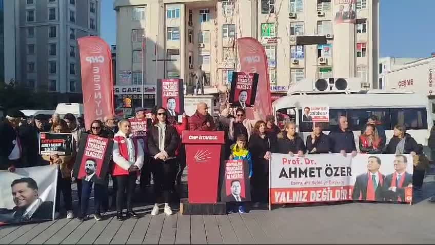 CHP'nin Esenyurt Nöbeti... CHP Esenyurt İlçe Başkanı Hüseyin Ergin: "Halkın iradesiyle kazanamadıkları her yerle uğraşıyorlar, belediyelere çöküyorlar" 