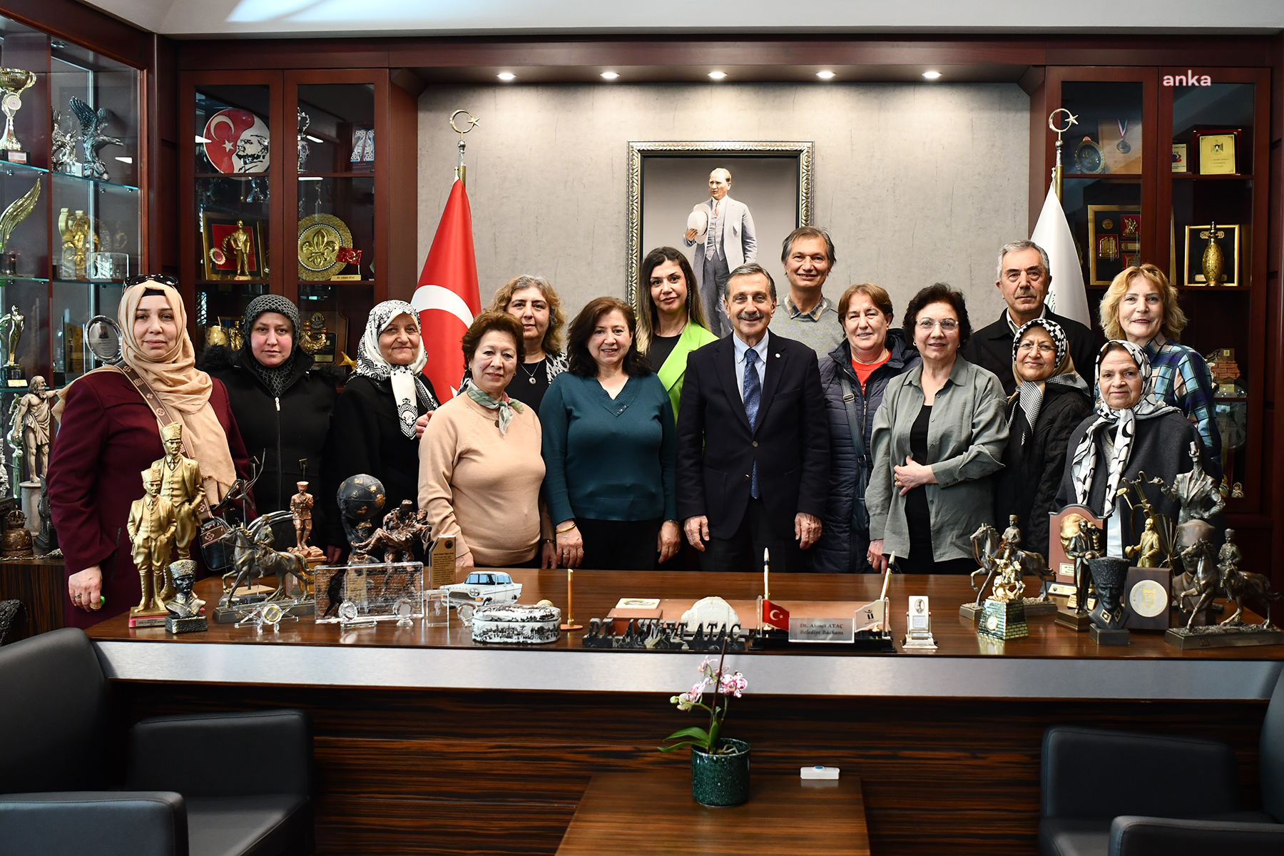 Ertuğrulgazi Mahallesi sakinlerinden Tepebaşı Belediye Başkanı Ataç'a ziyaret