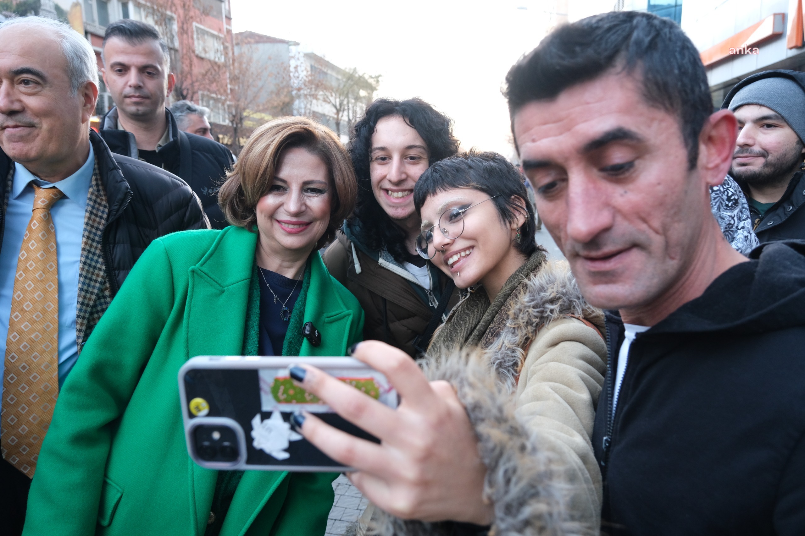 Eskişehir Büyükşehir Belediye Başkanı Ünlüce, yeni yılın son gününde vatandaşlarla bir araya geldi