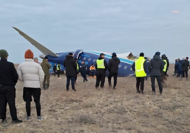 Ukrayna'dan Kazakistan’da düşen uçakla ilgili 'Rusya’ya ait savunma sistemleri vurdu' iddiası