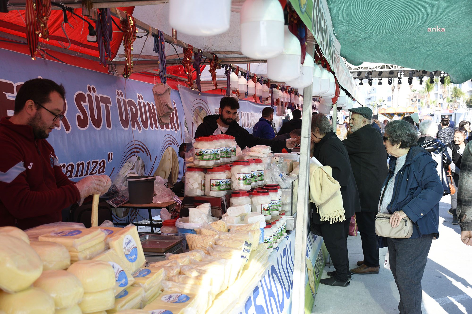 Kuşadası’nda Karadeniz Günleri 2. Hamsi Festivali başladı