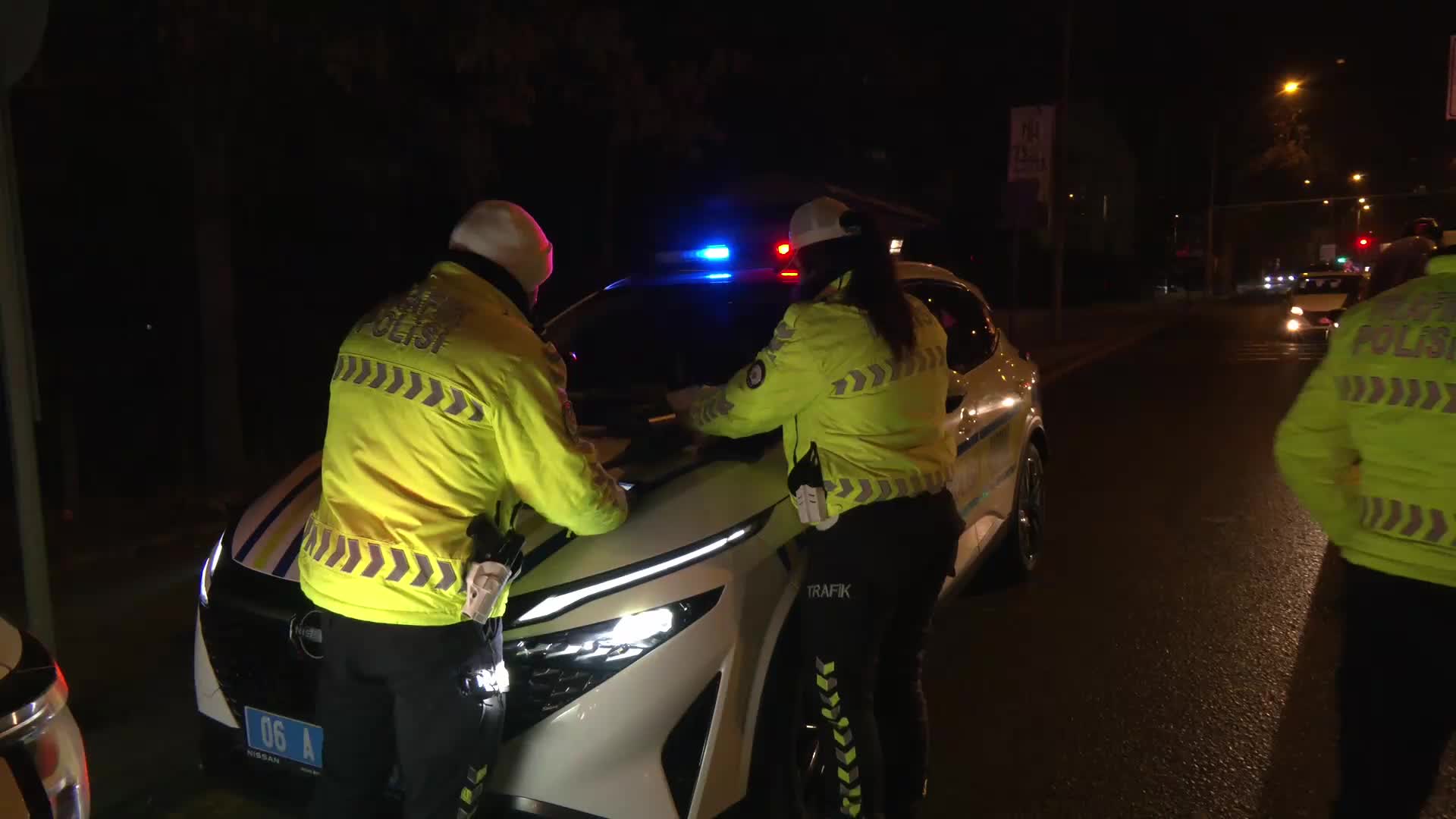 Ankara'da kolluk kuvvetlerinin denetimleri yoğun biçimde devam ediyor