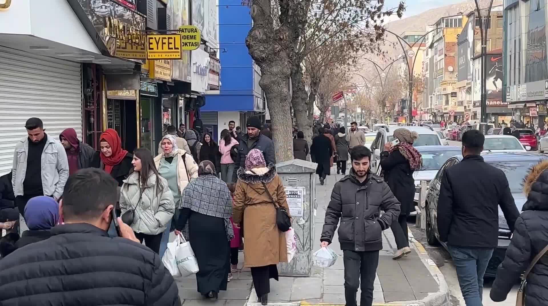 Cumhurbaşkanı'nın Van ziyareti öncesi vatandaştan sitem: "Ekonomi berbattır. Bana sorma ben bir şey söylesem beni yakalayacak, cezaevine koyacak''