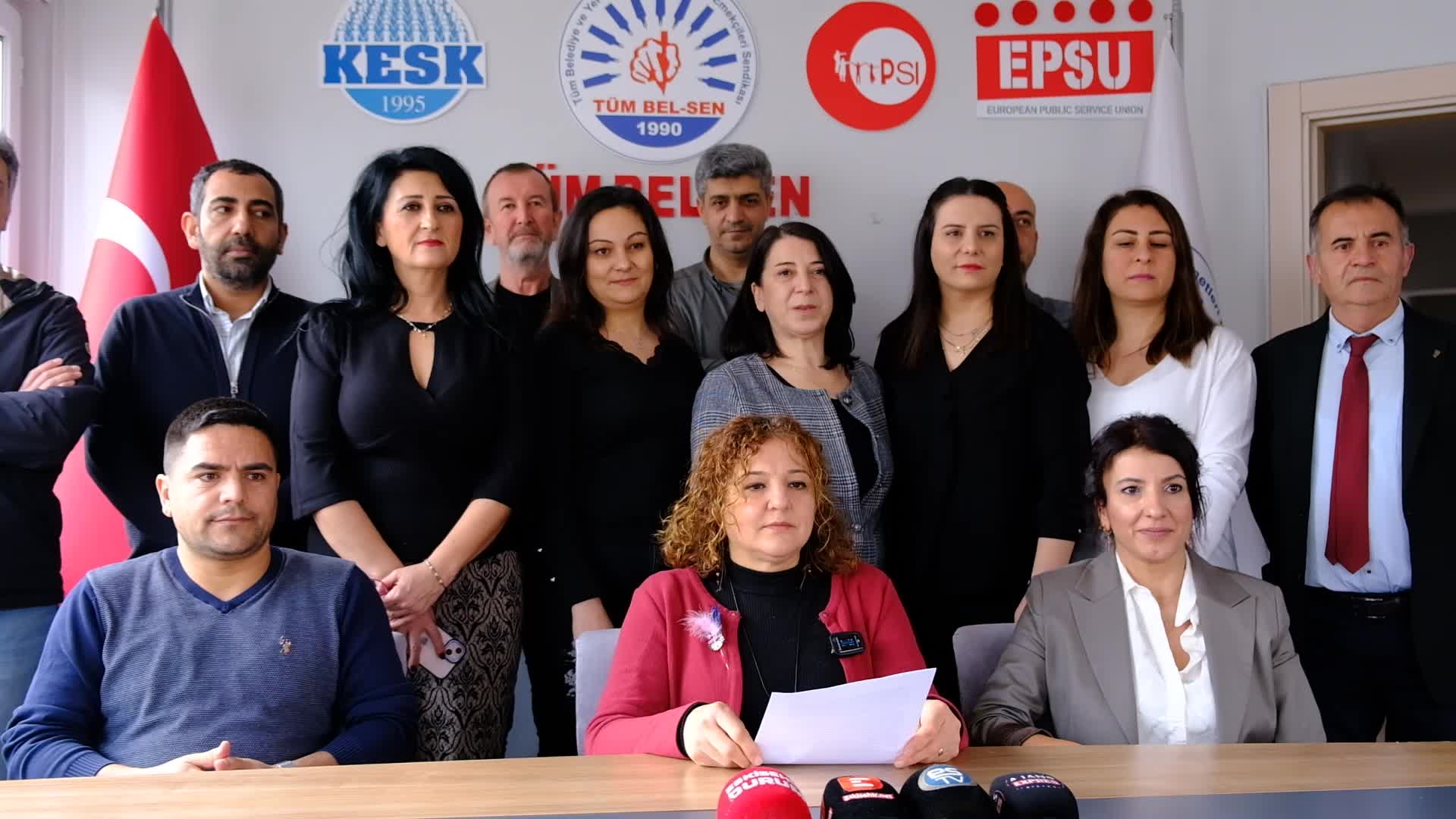 Eskişehir’de kamu emekçileri iş bırakıyor: "Refahta eşitlenmeyi hepimiz fazlası ile hak ediyoruz"