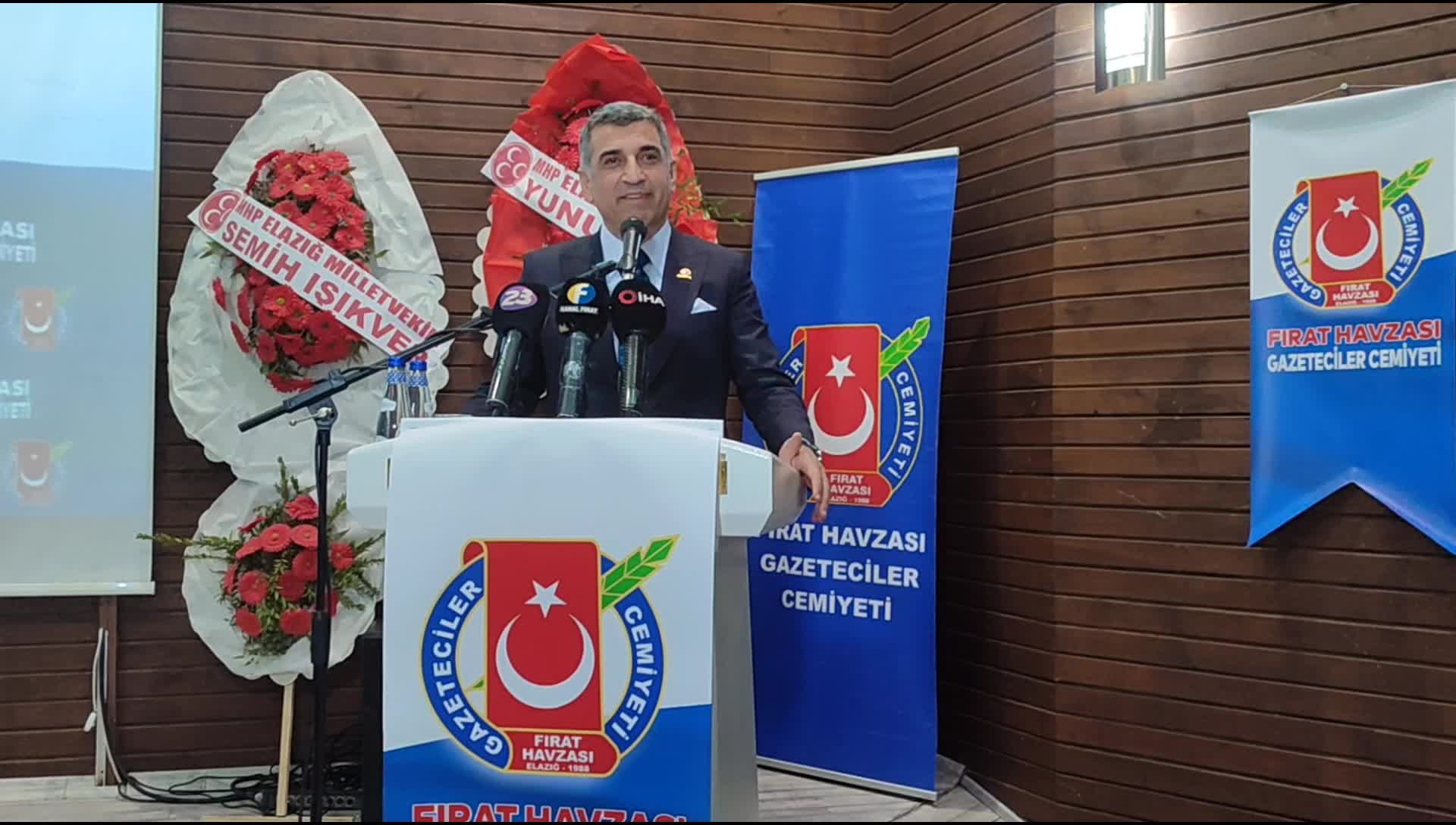 CHP'li Dinçer: "Bugün katil olup dışarı çıkartılmak istenen bir sürü isim varken, birçok gazetecimiz suçsuz yere hapiste yatmaktadır"