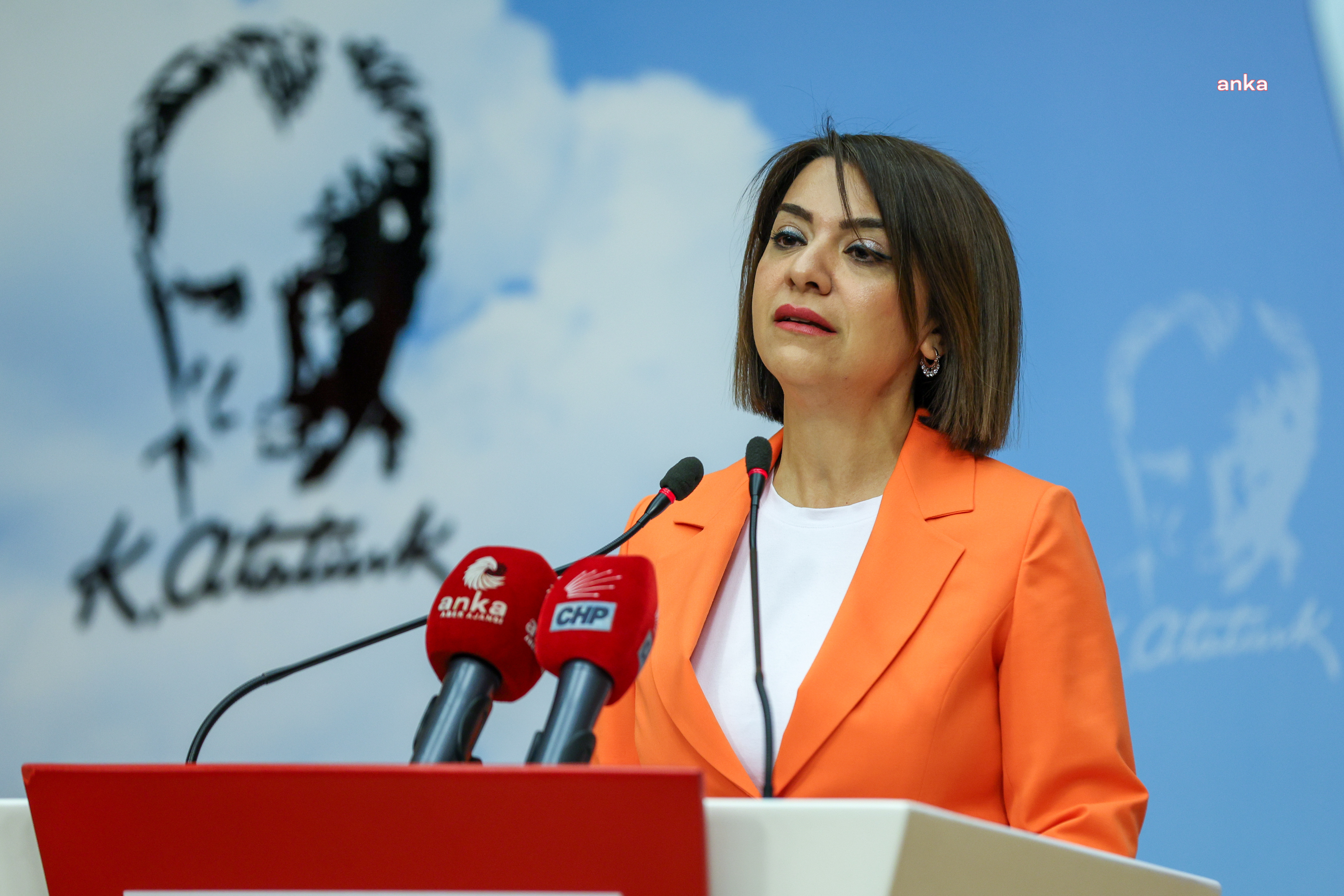 Gamze Taşcıer:  Asgari ücreti belirleme süreci emeği korumak için bir sınavdır. Bu sınavda, saray iktidarı sınıfta kalmıştır