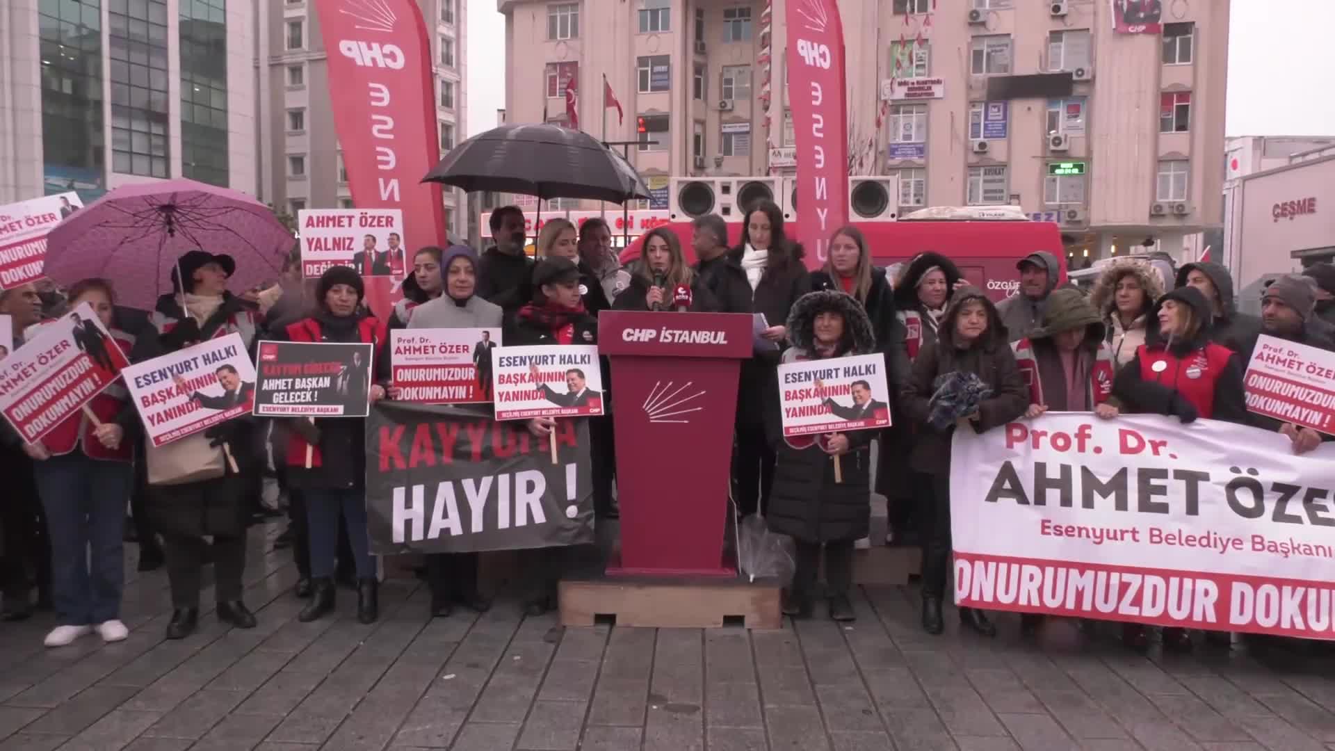 CHP'nin 'Demokrasi Nöbeti' sürüyor