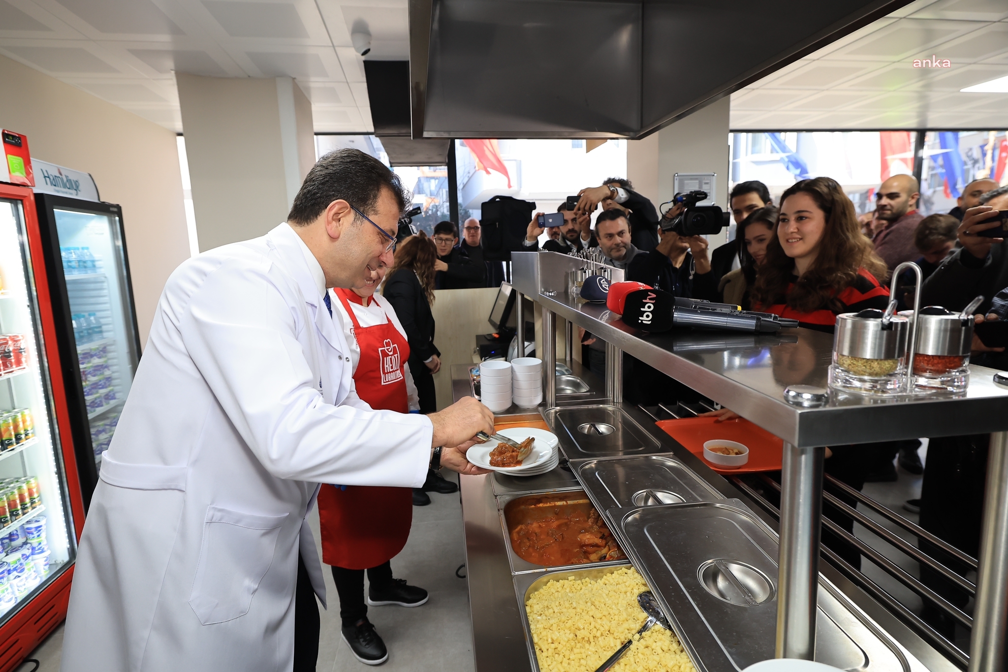 Ekrem İmamoğlu: "Milletin yanında olmaya devam edeceğiz"