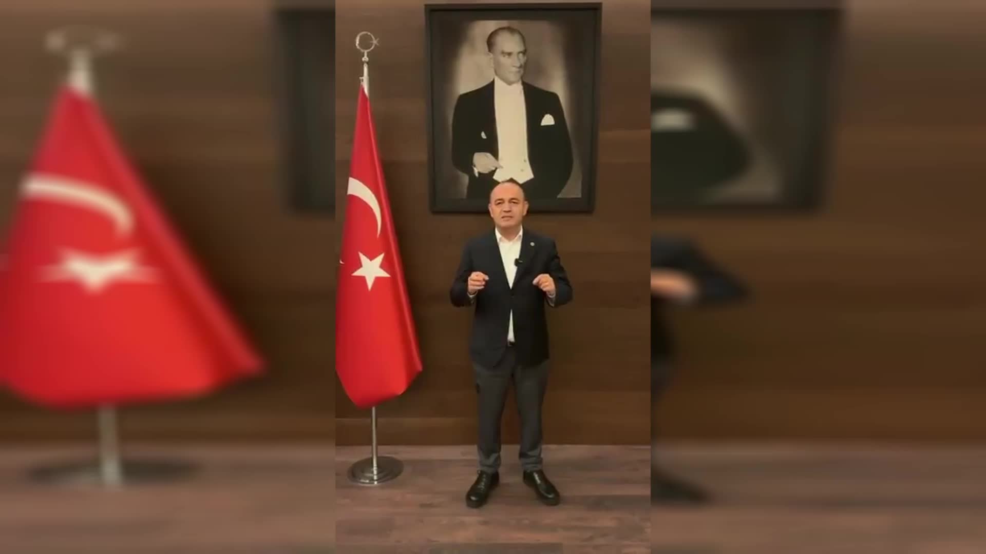 Özgür Karabat: Demokrasimize, sahip çıkmak için saat 14.00'te Beşiktaş Belediyesi önünde buluşuyoruz