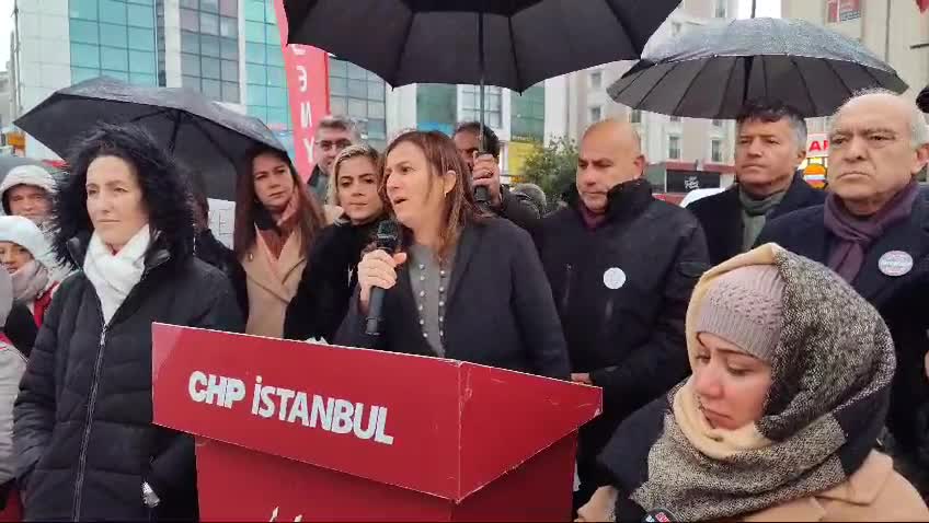 CHP’lilerin Esenyurt nöbeti... Türkan Elçi: “Demokratik hakkımız, emeğimiz gasbedildiyse toplumsal barışı nasıl tesis edeceğiz?"