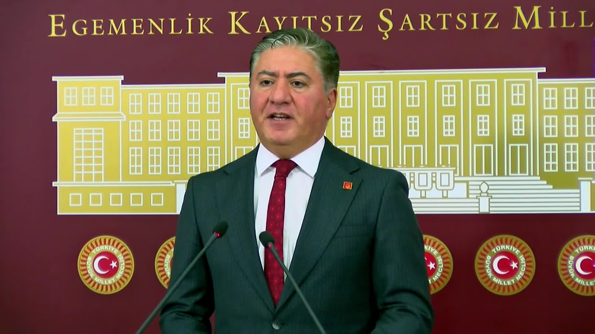 Murat Emir: "Asıl hedef alınanın gazetecilik olduğu ve Tayyip Erdoğan’ın çizdiği yol planına göre bir yol temizliği yapma gayreti olduğu apaçık"