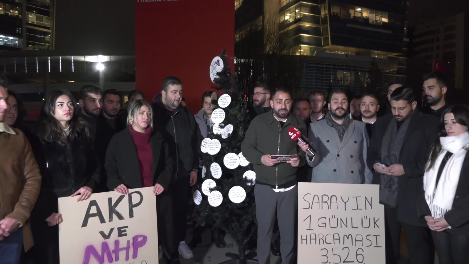 CHP Gençlik Kolları: "İnsanımızı kara kara düşünmeye mahkum ettiler, biz de onları ilk seçimde iktidarlarından edeceğiz"