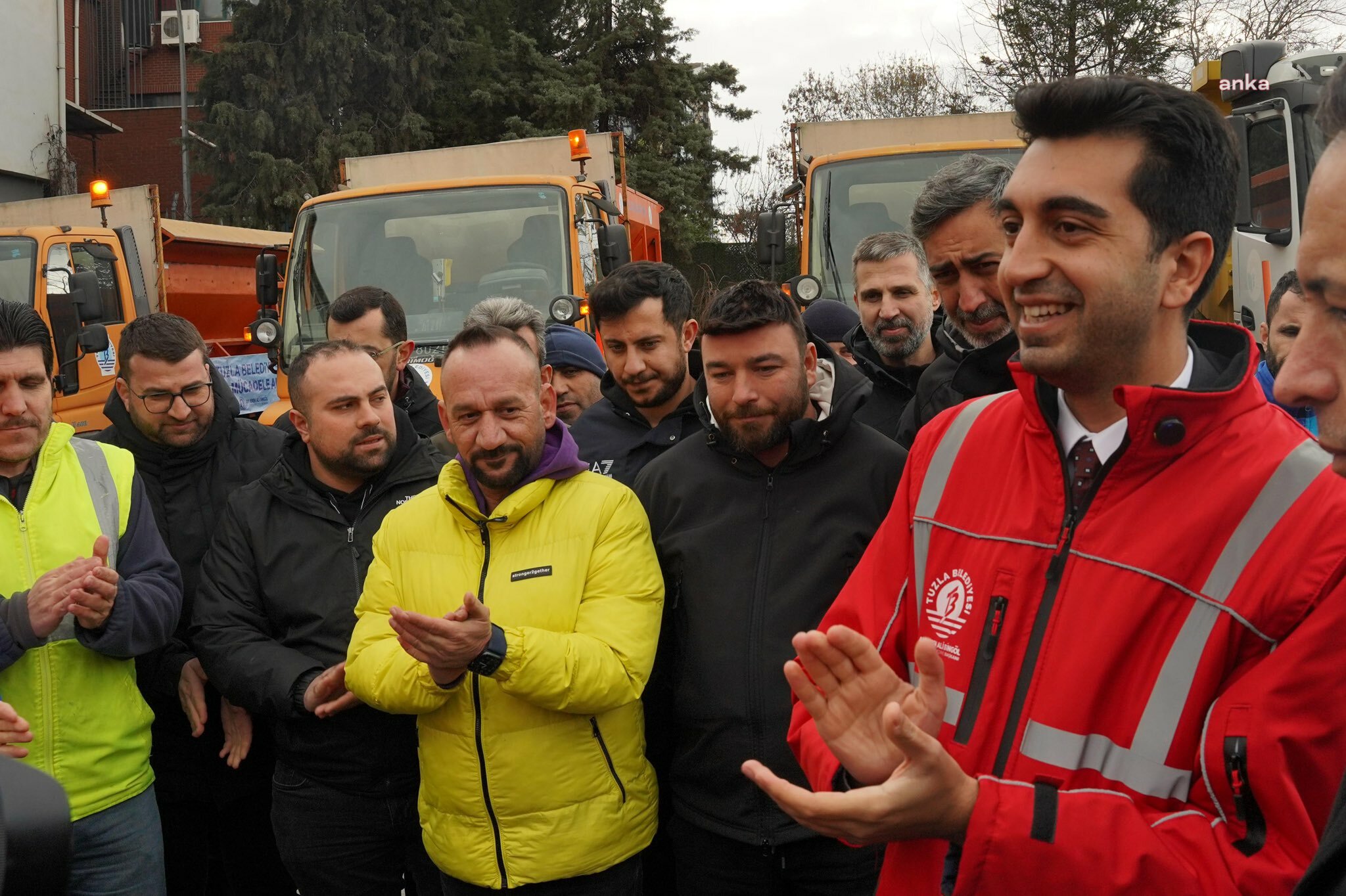 Tuzla Belediyesi ekipleri, olumsuz hava koşullarına karşı teyakkuzda