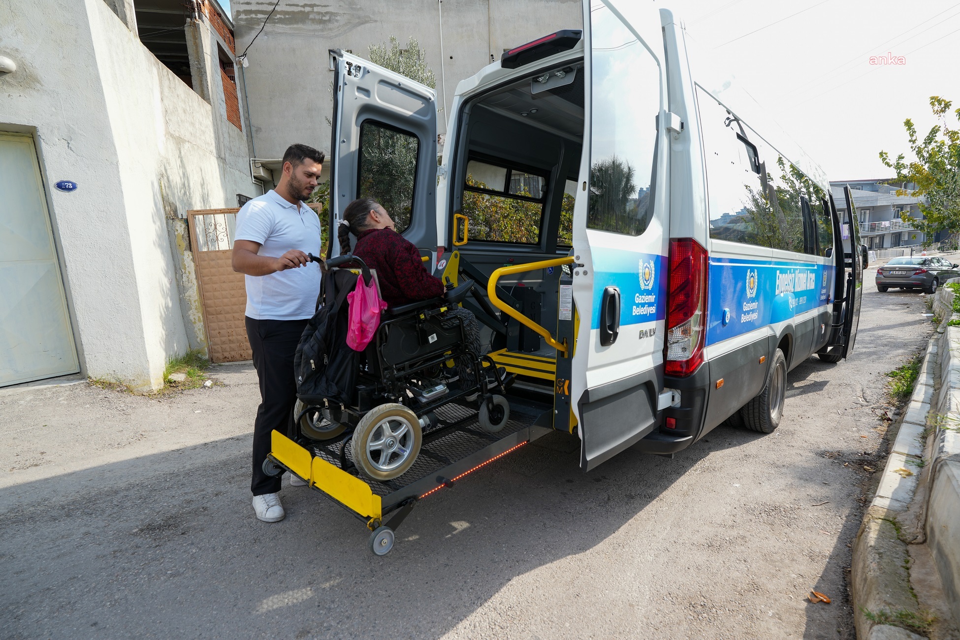 Gaziemir’de engelli ve hasta bireylere 5 bin 981 kez nakil hizmeti