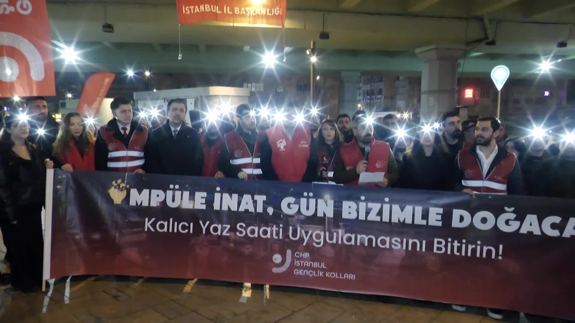 CHP Gençlik Kolları Başkanı Aydın'dan kalıcı yaz saati uygulamasına tepki: "85 milyon yurttaşımızı gün ışığına hasret bıraktılar"