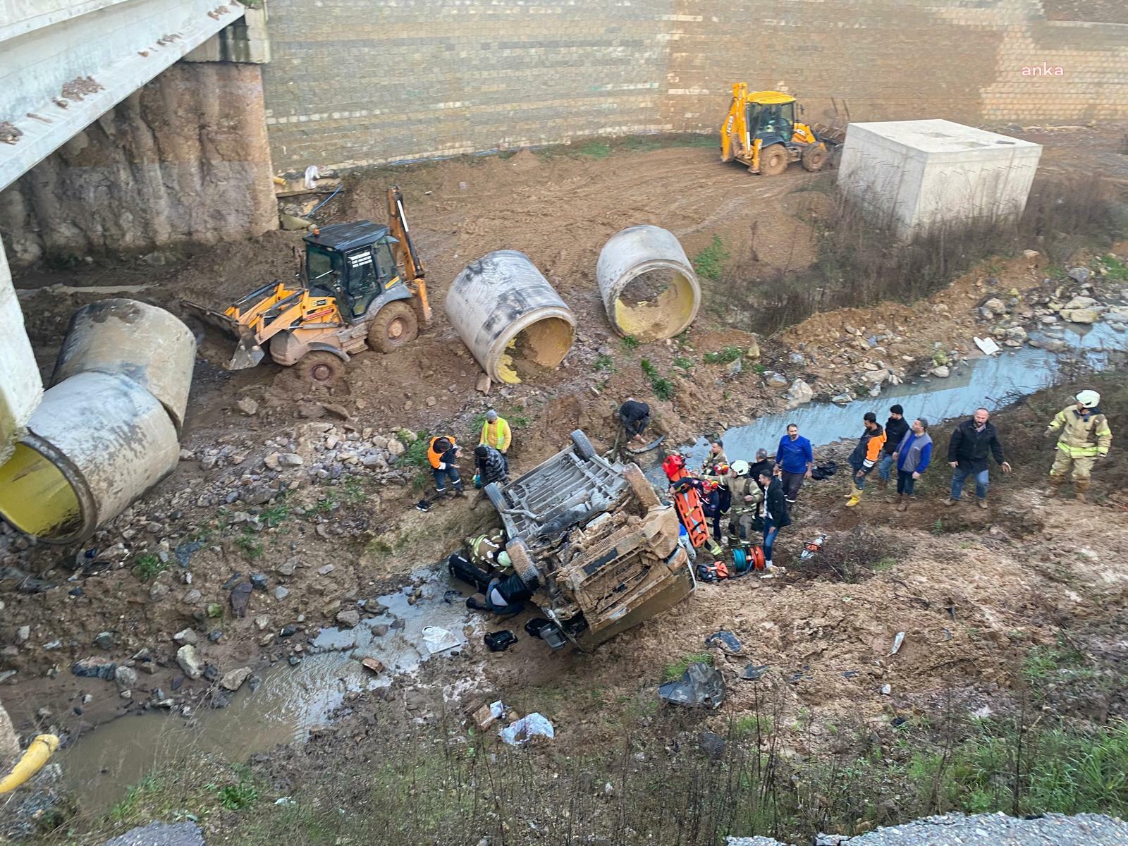 İstanbul Valiliği: Tuzla'da servis kazasında bir kişi öldü, biri ağır 14 kişi yaralandı