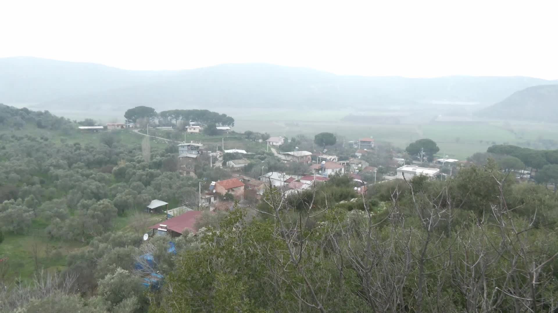 Tire Belevi yolunun Çayırlı mevkisinde güzergah değişikliğine vatandaşlardan tepki... "Bizi yok sayan, katleden bir yolu istemiyoruz"