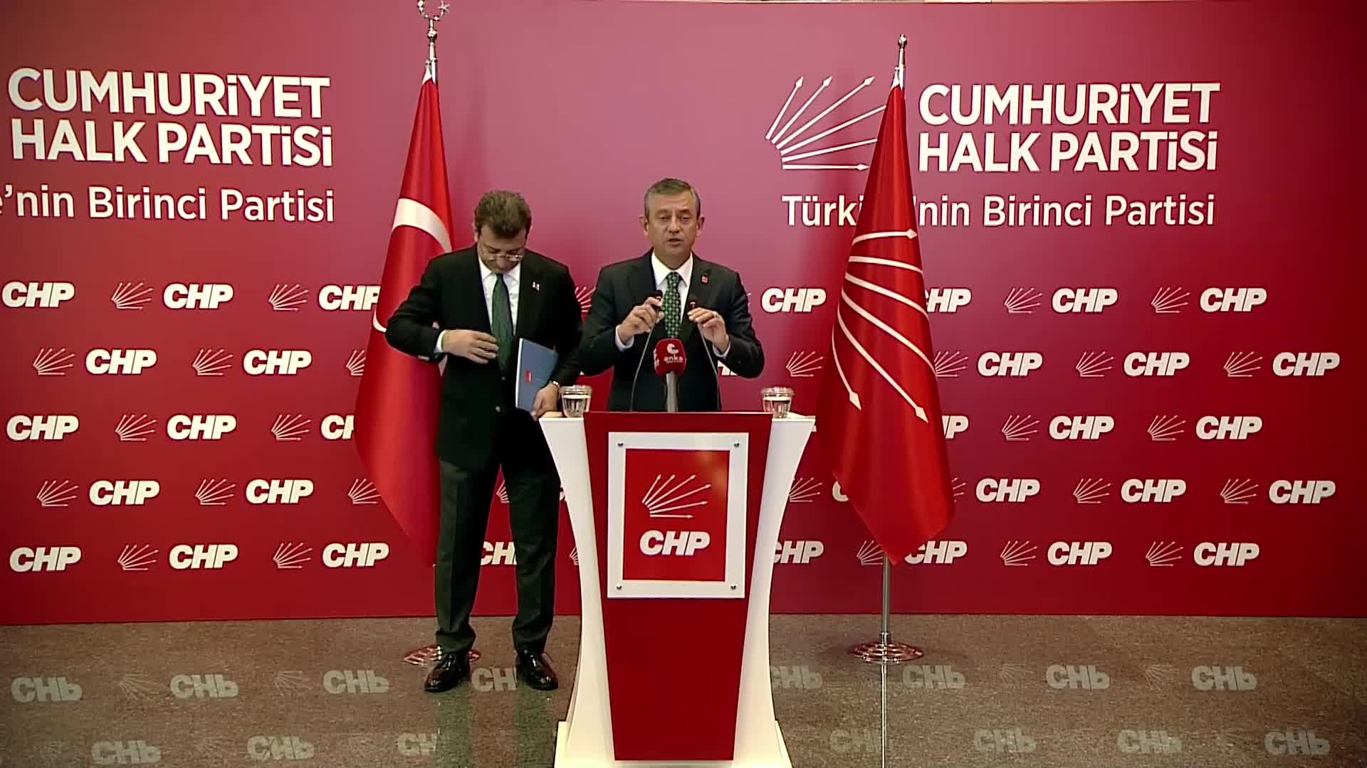 Özel ve İmamoğlu'ndan kayyum zirvesi... Özel: “CHP’nin birliğini, beraberliğini ortadan kaldıramayacaksınız. Omuz omuza sandığa doğru yürüyoruz”