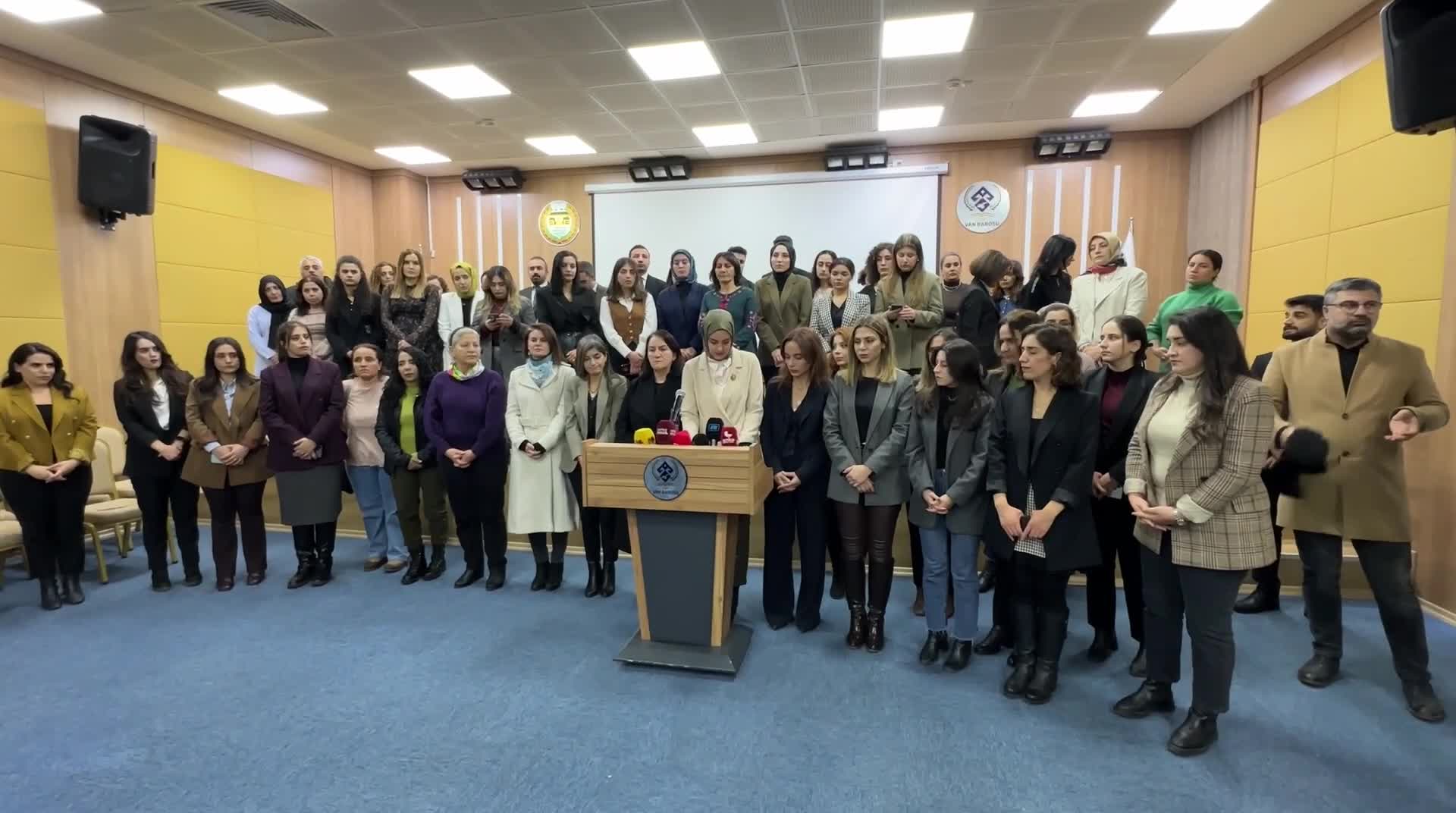 11 bölge barosundan 'Rojin Kabaiş' için ortak açıklama: "Dosyadaki eksiklikler, soruşturmanın ciddiyeti konusunda ciddi şüpheler yaratmaktadır"