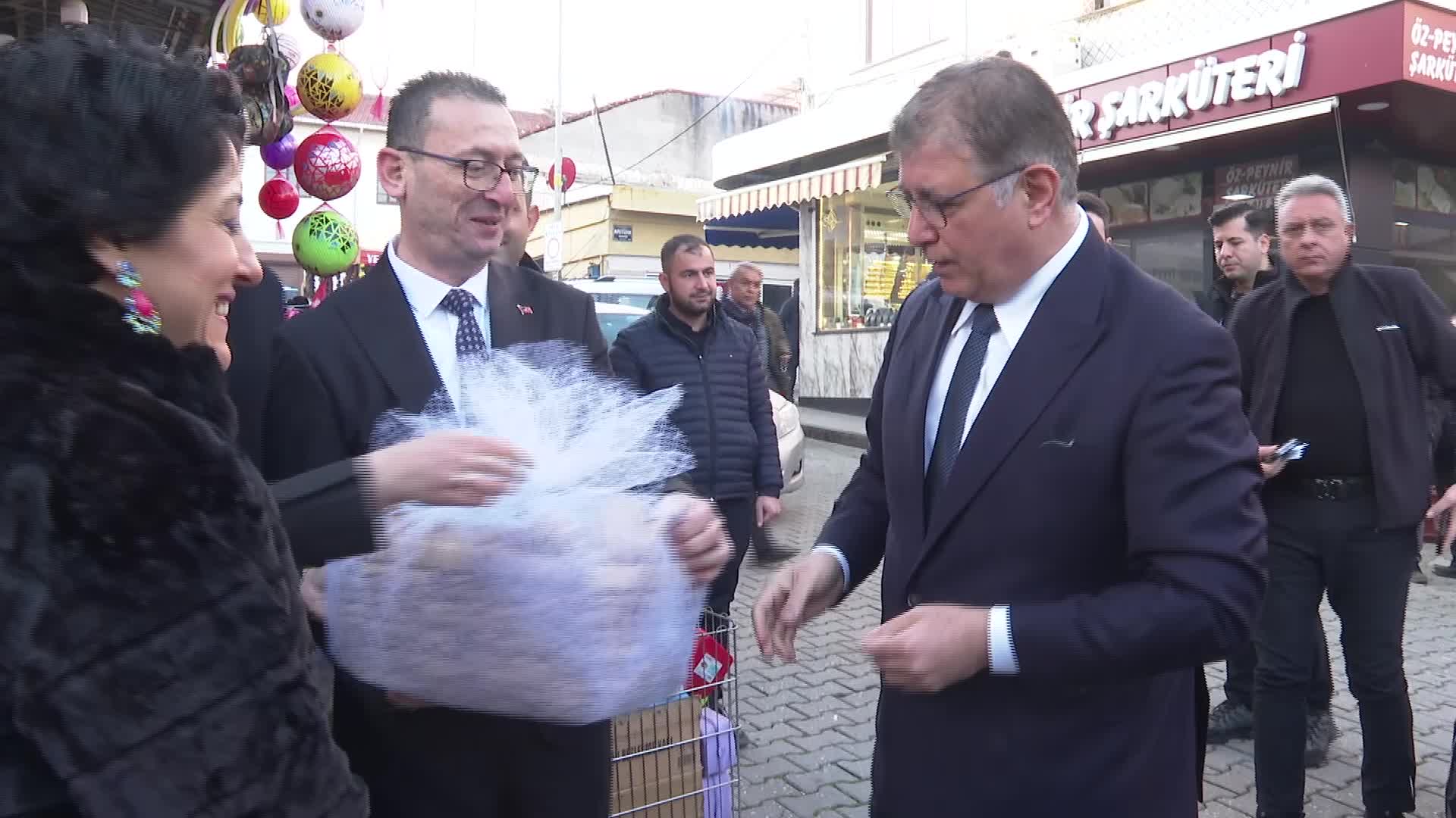 İzmir Büyükşehir Belediye Başkanı Tugay:  İzmir’in tüm ilçelerini dengeli ve adil şekilde hizmetle buluşturacağız