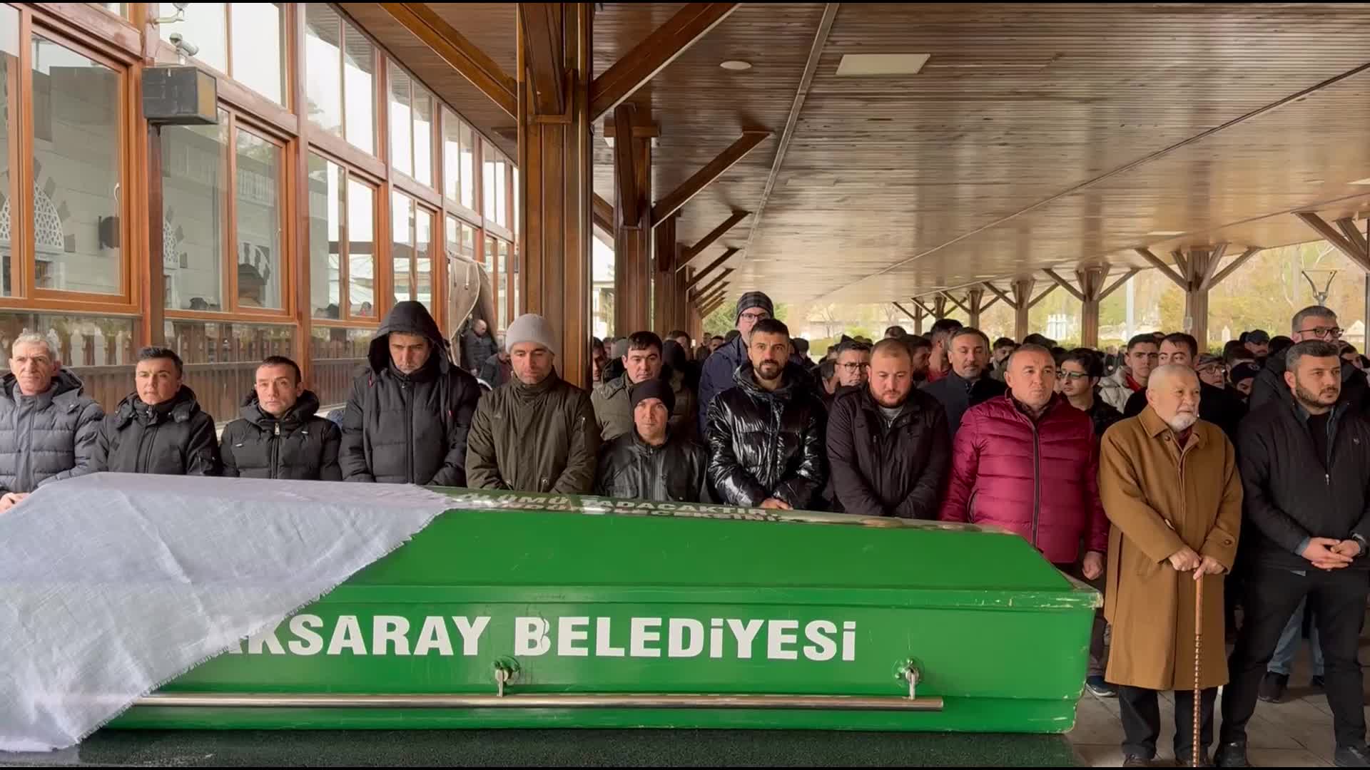 Aksaray'da bir evde çıkan yangında hayatını kaybeden 3 yaşındaki çocuk toprağa verildi