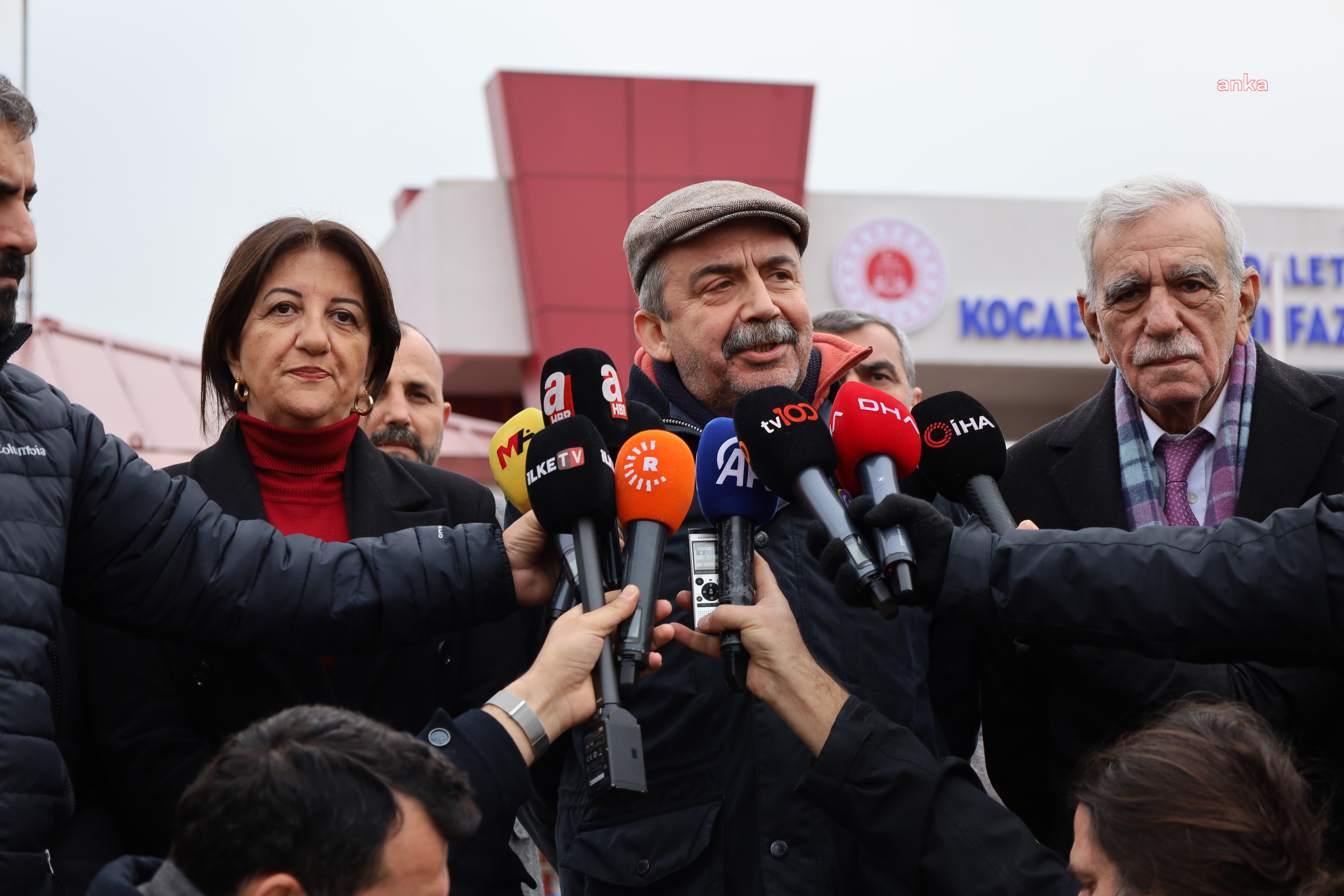 Sırrı Süreyya Önder'den Bakan Tunç'a İmralı'da ikinci görüşme yanıtı: "Önümüzdeki hafta için en kısa sürede başvuruda bulunacağız"