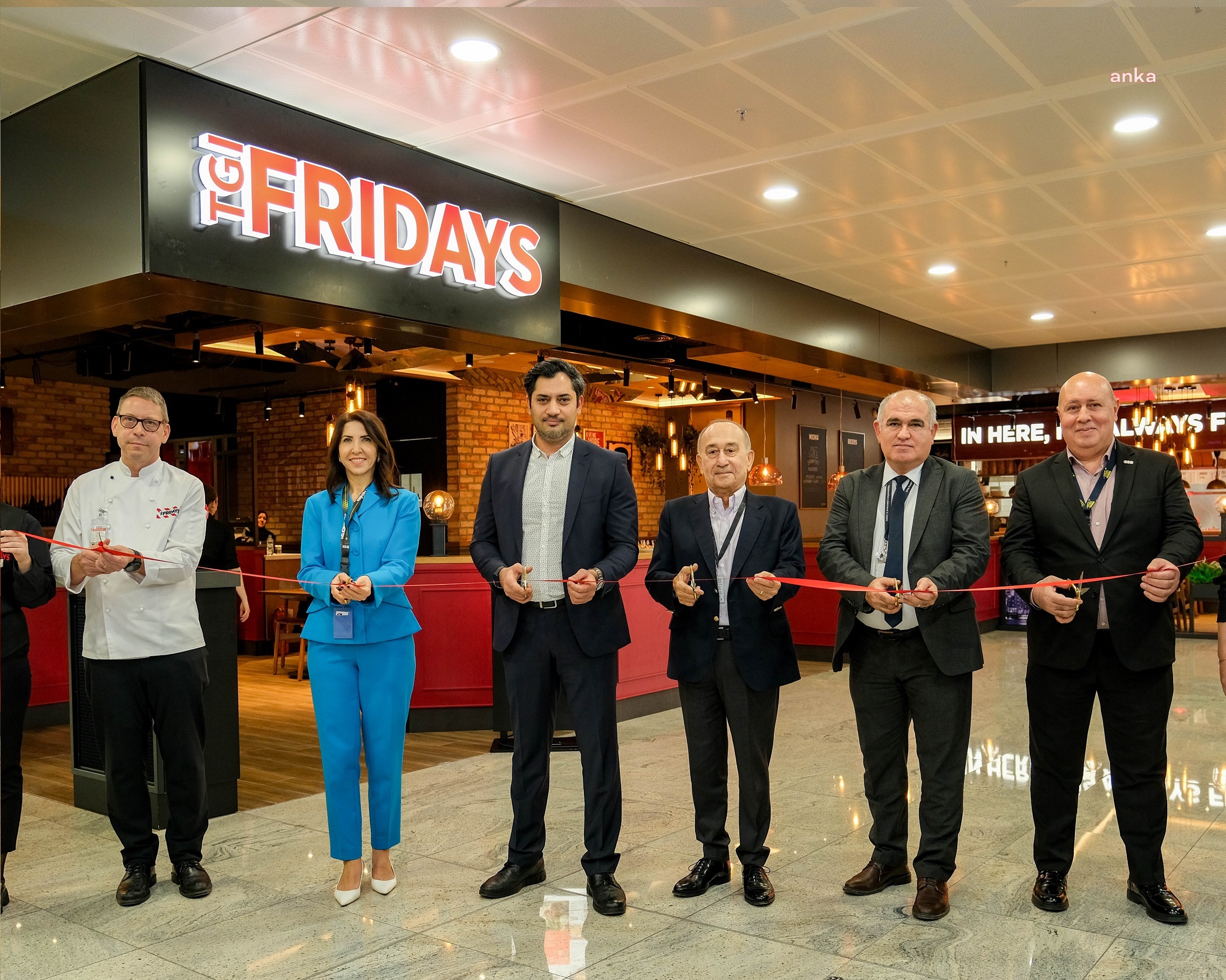 İstanbul Sabiha Gökçen Uluslararası Havalimanı’nda TGI Fridays açıldı