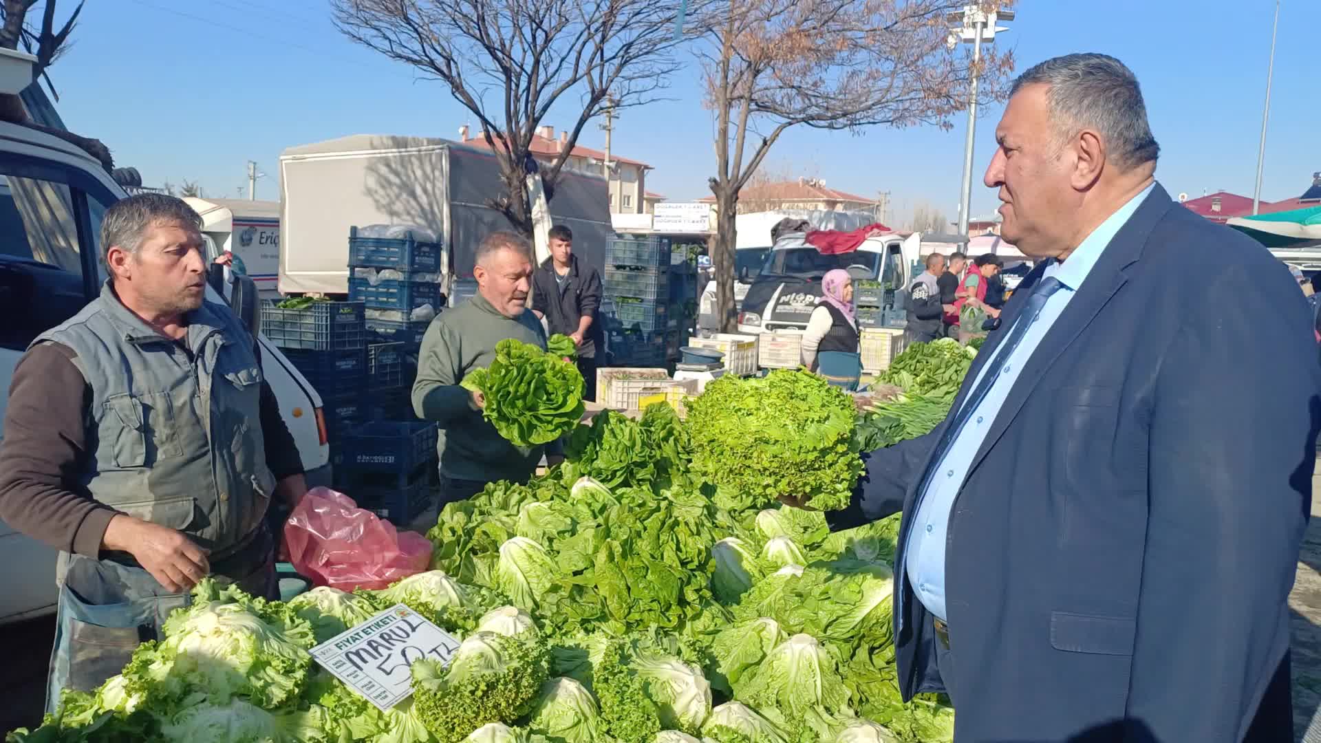 Niğde'de pazarda alışveriş yapan vatandaş: "Paranın alım gücü düştü, yokluk çoğaldı"