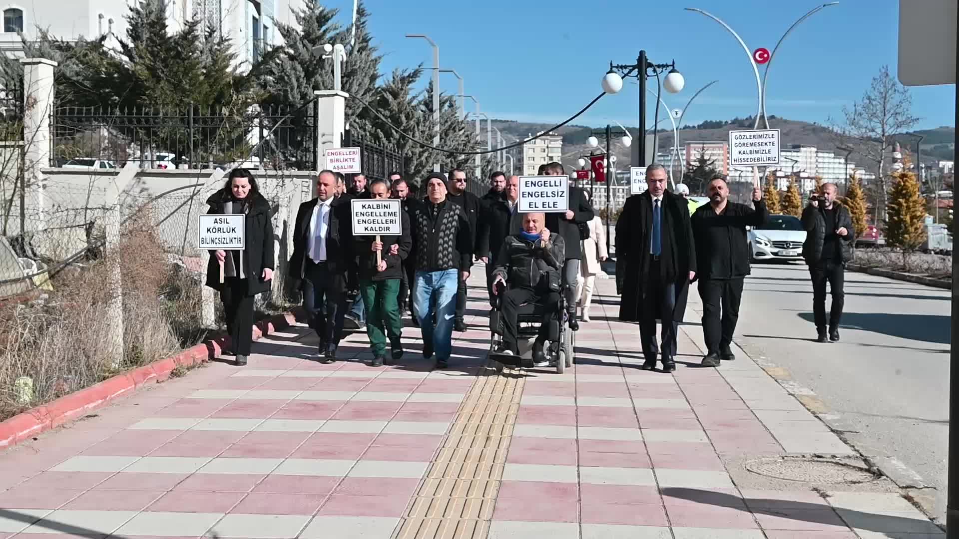 Yozgat’ta engelliler farkındalık için yürüdü