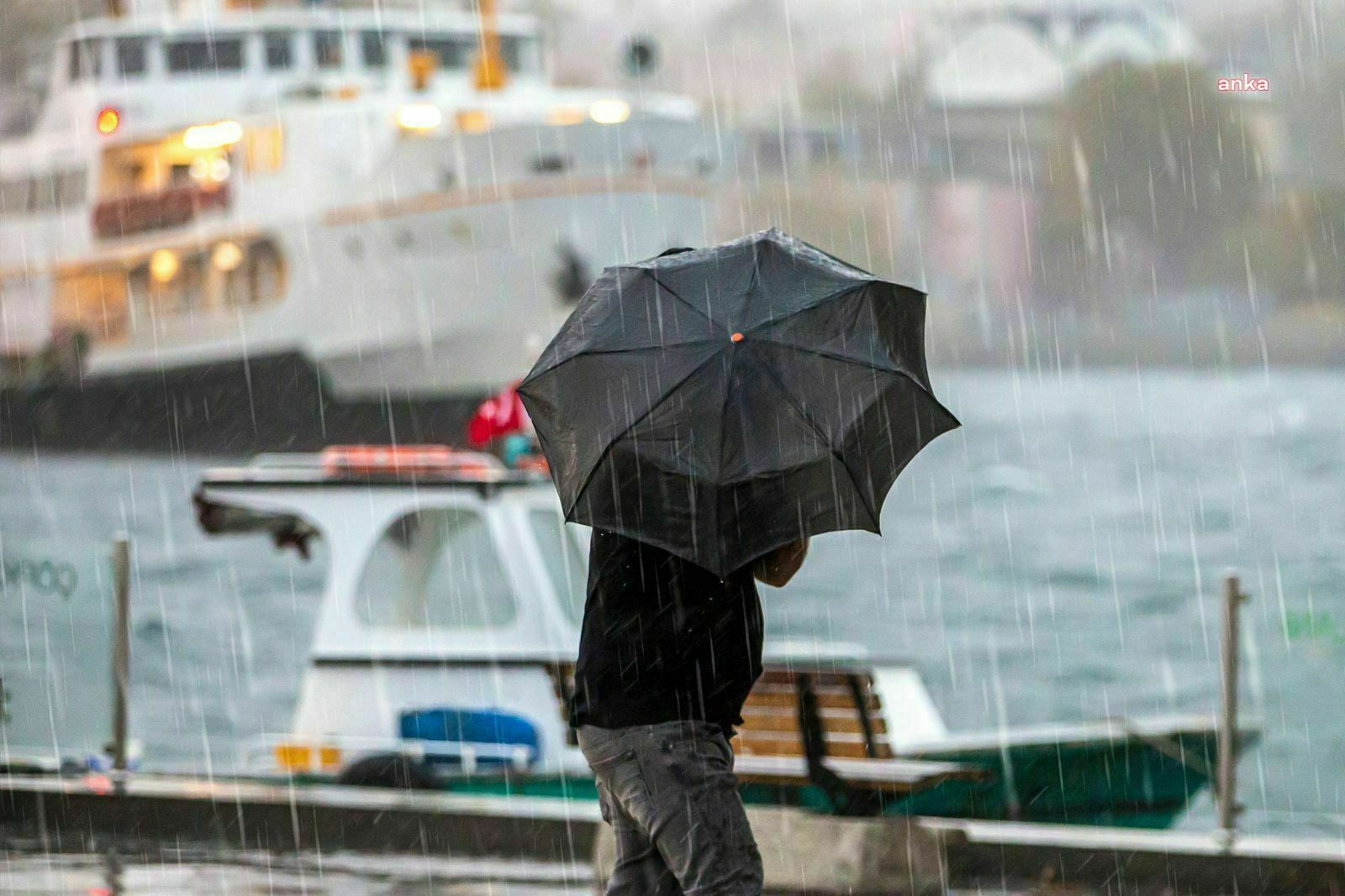 İstanbul’un da aralarında bulunduğu 4 ilde sağanak yağış bekleniyor