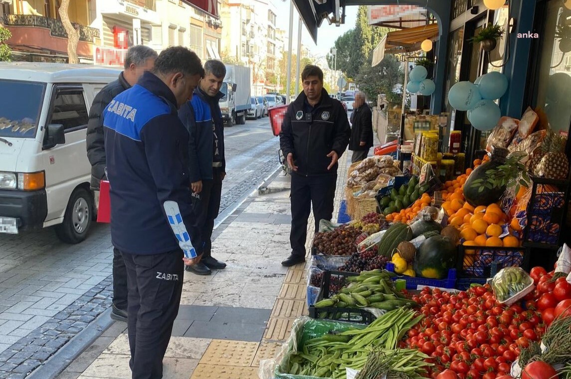 Turgutlu Belediyesi ve İlçe Emniyet Müdürlüğü ekiplerinden kaldırım işgali denetimi