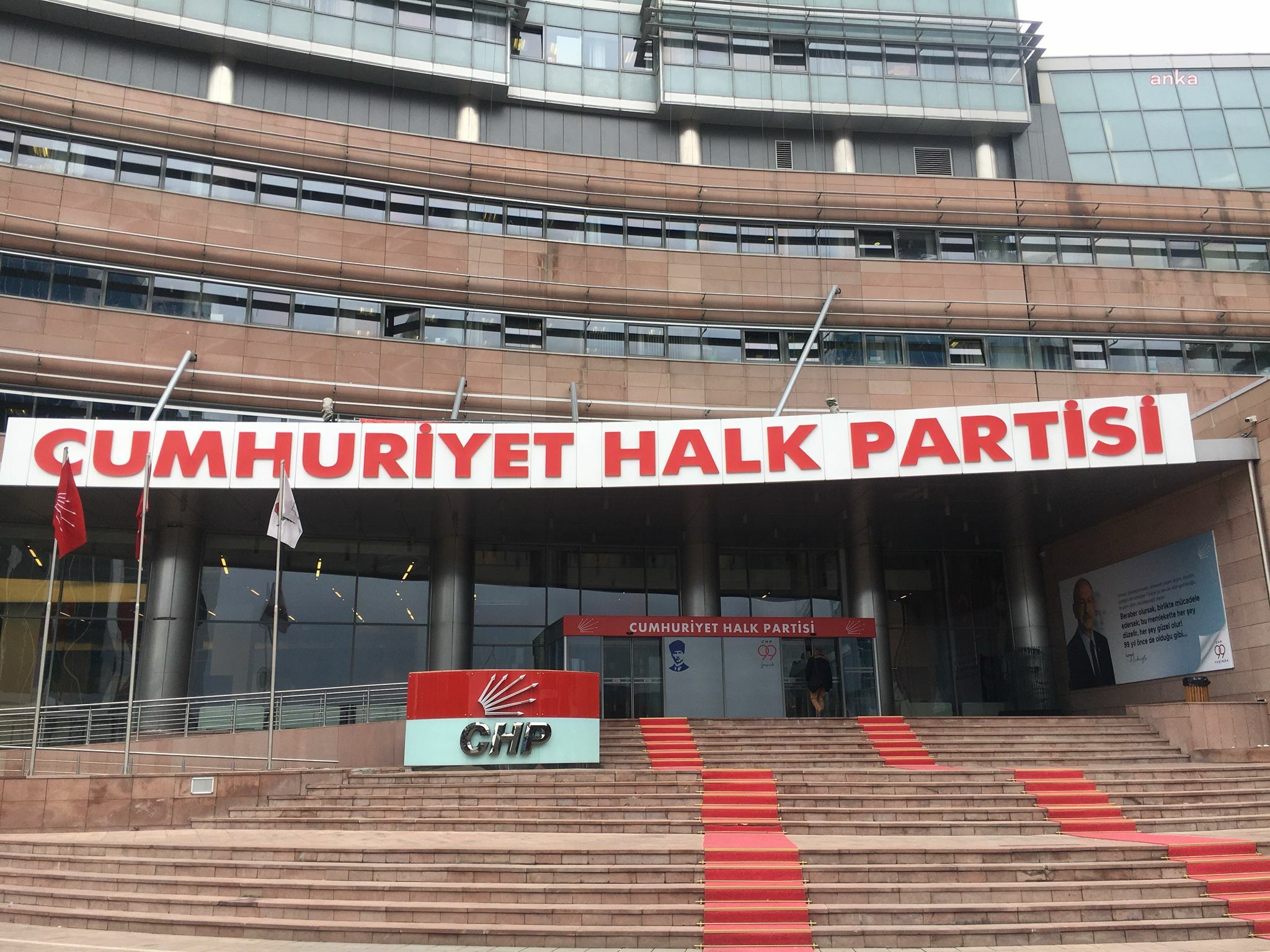 CHP’lilerden İmamoğlu hakkında hapis cezası ve siyasi yasak istenmesine tepkiler