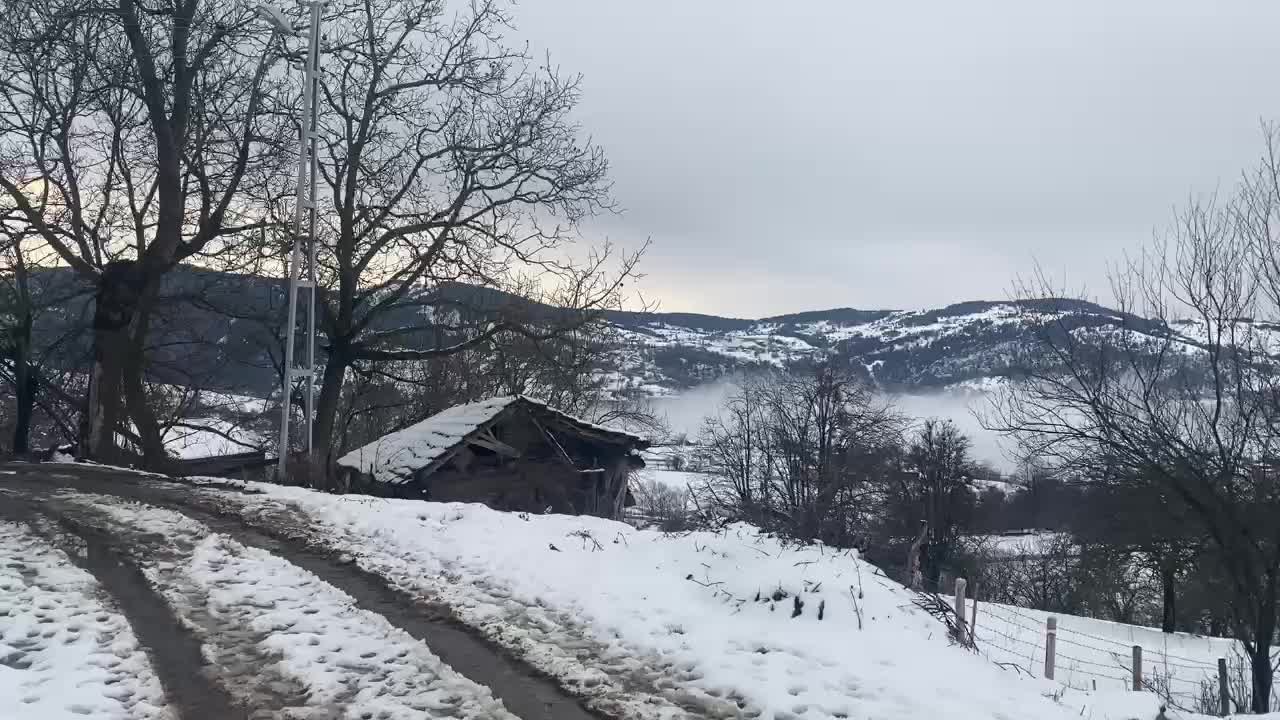 Sinop’un yüksek kesimleri beyaza büründü