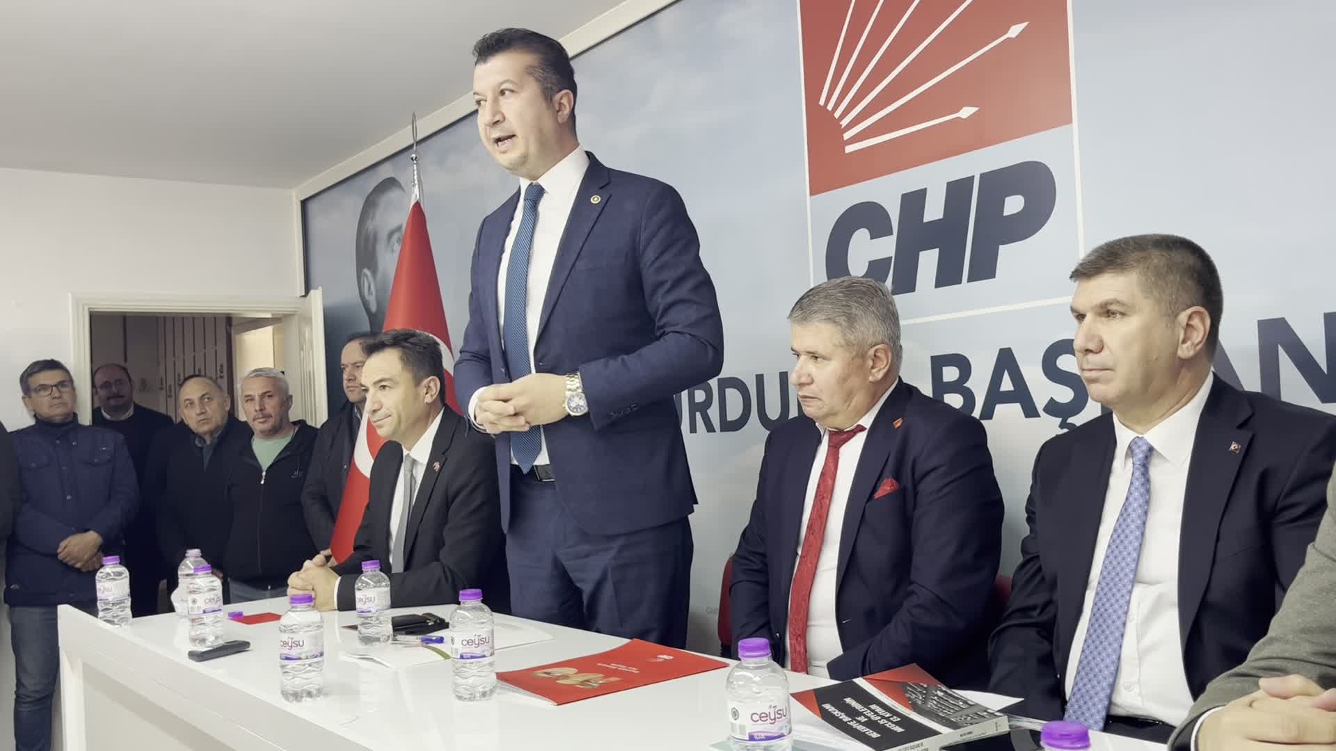 CHP Burdur Milletvekili İzzet Akbulut’tan Rıza Akpolat'ın tutuklanmasına tepki: “Yazıklar olsun sizin adaletinize”