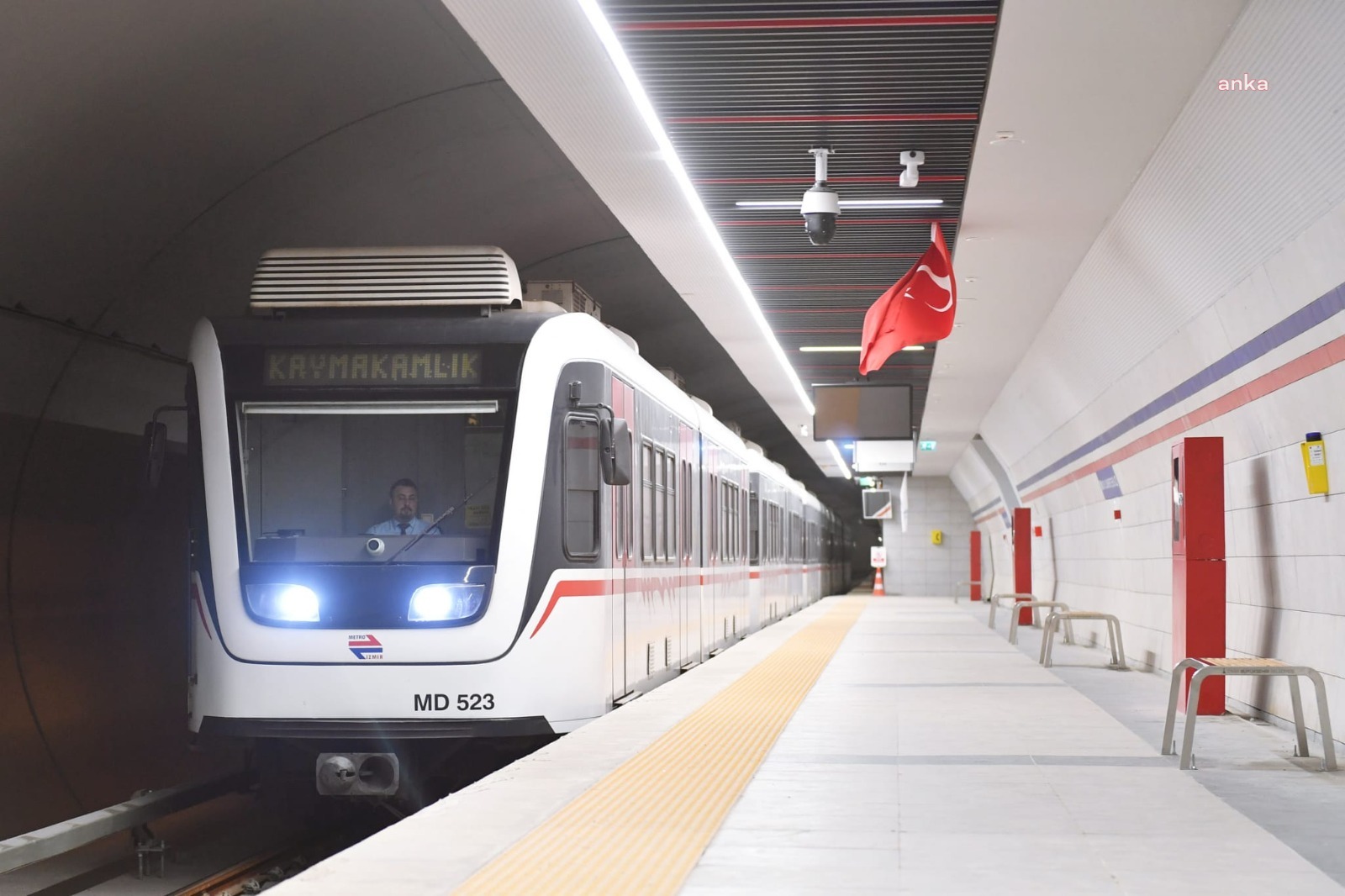 İzmir Metro’da Evka 3-Narlıdere arası pazar günleri kesintisiz ulaşım 