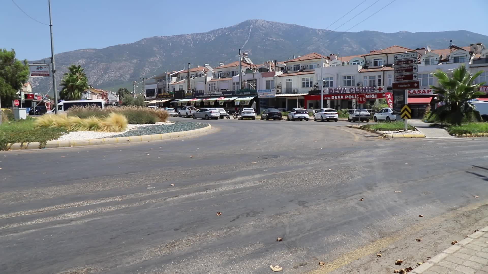 Muğla Büyükşehir Belediyesi, Fethiye’nin yollarını yeniliyor