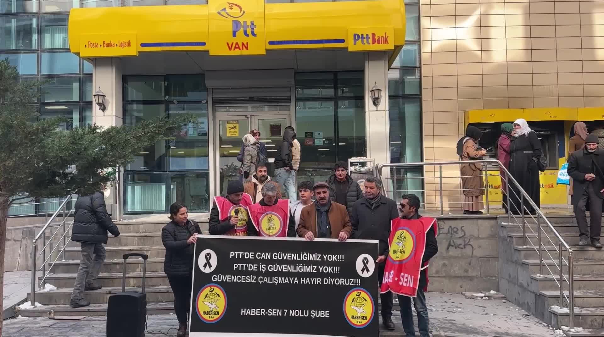 Haber-Sen Van Şubesi, Rize'de iki PTT personelinin öldürülmesini protesto etti