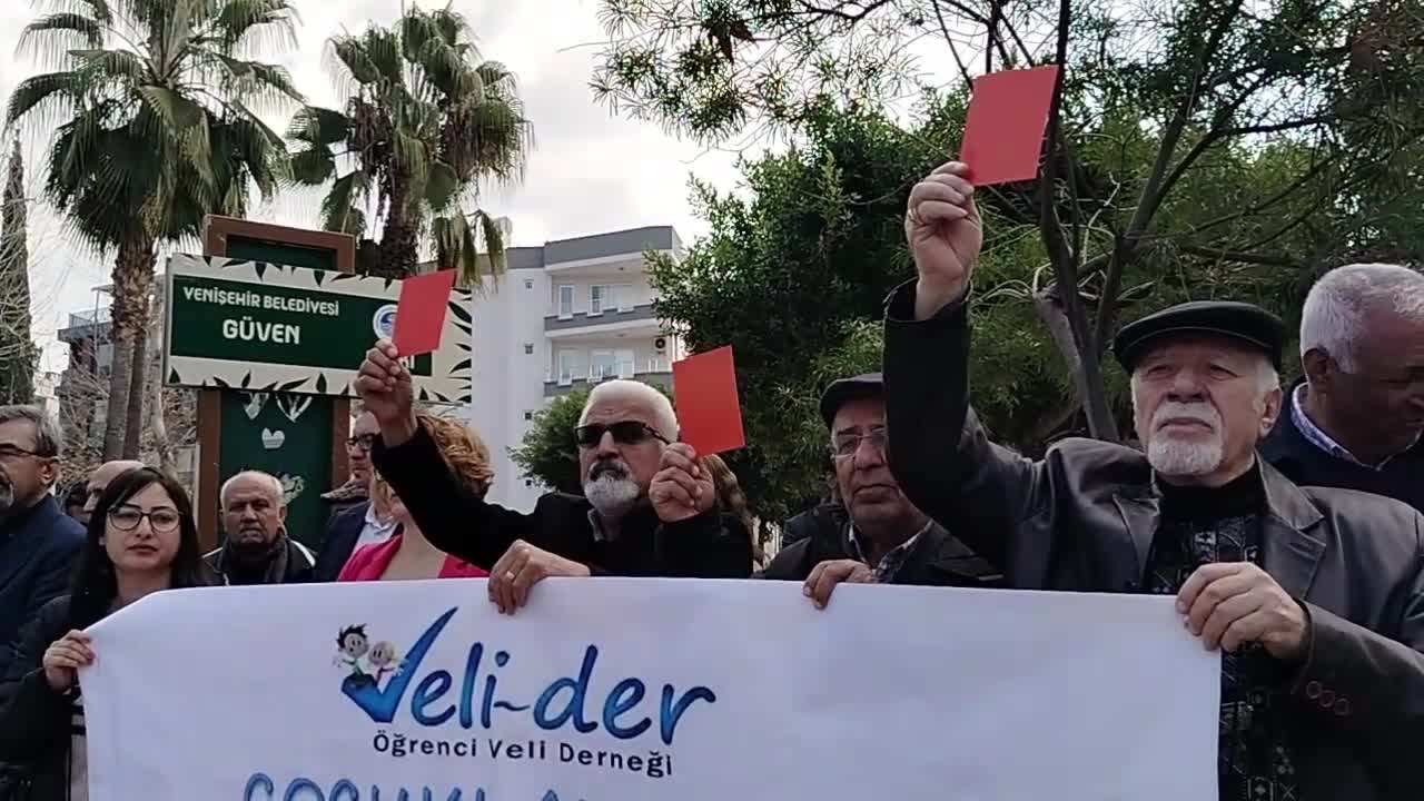 Mersin'de Veli-Der’den öğrencilere ücretsiz yemek ve su çağrısı