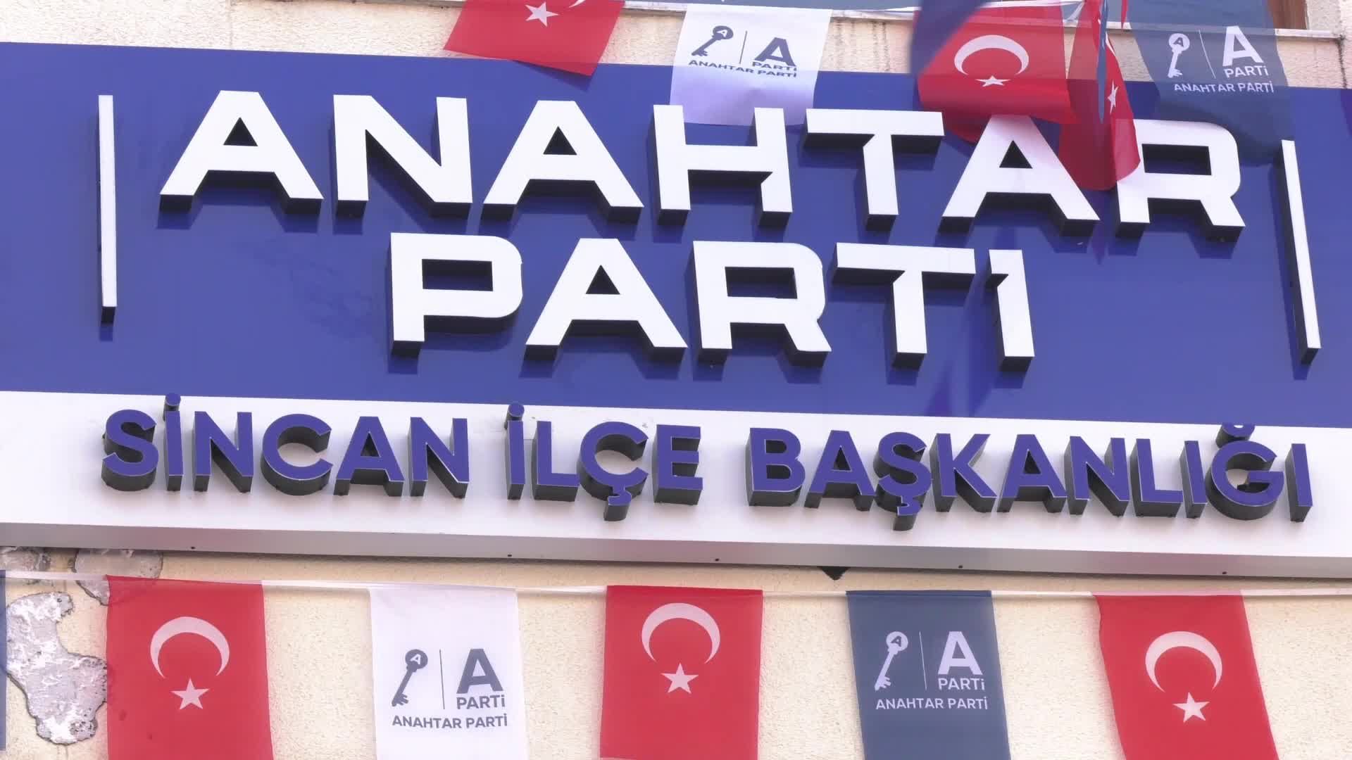 Yavuz Ağıralioğlu: "Anahtar Parti Türk siyasetinin içine sıkıştığı tembellik hattını rekabete açıyor"