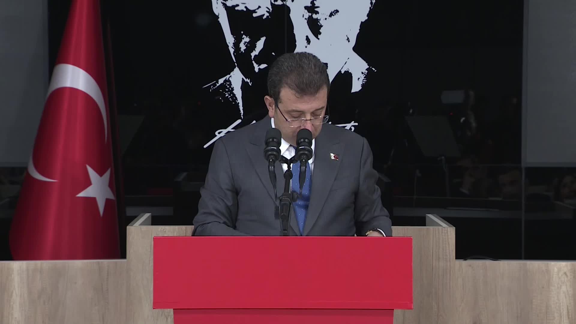 İmamoğlu: Buradan hayatı bana dar etmeye çalışana meydan okuyorum... Madem hedefiniz benim, mert olun, onayın cezamı, milleti rahat bırakın ya. Hodri meydan!