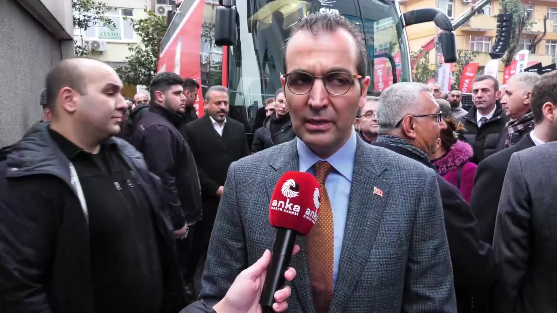 CHP'li Belediye Başkanları Beşiktaş'ta...Resul Emrah Şahan: "Sandıkla yapamadıklarını yargı eliyle yapmaya çalışıyorlar"